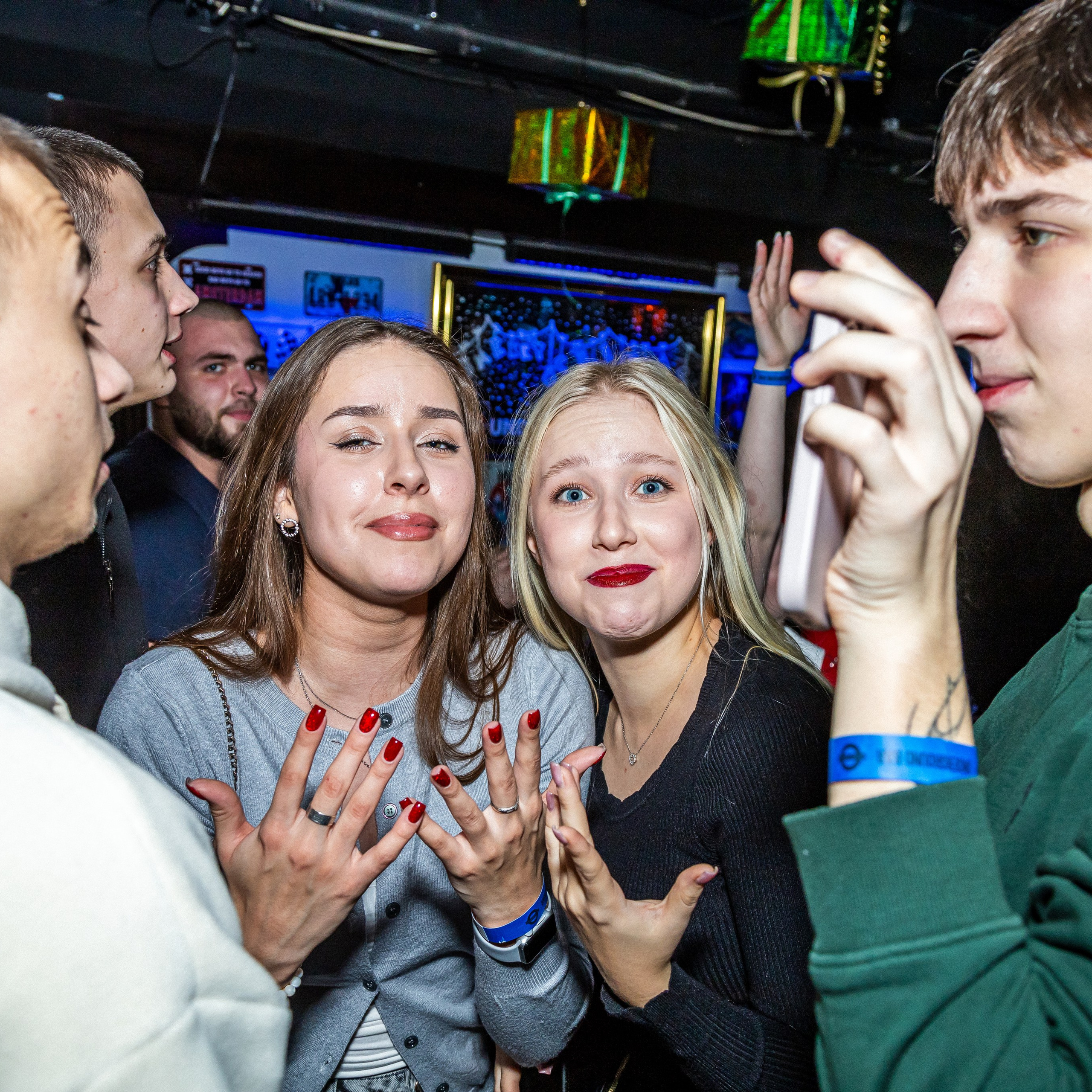 Клубы. Репортажный Фотограф в Москве | Студия| Портрет