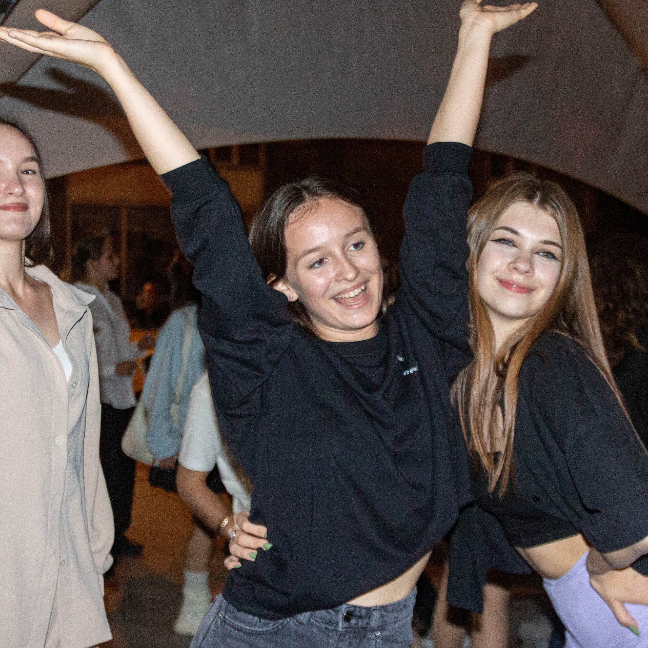 Вечеринка в Шатре. Репортажный Фотограф в Москве | Студия| Портрет