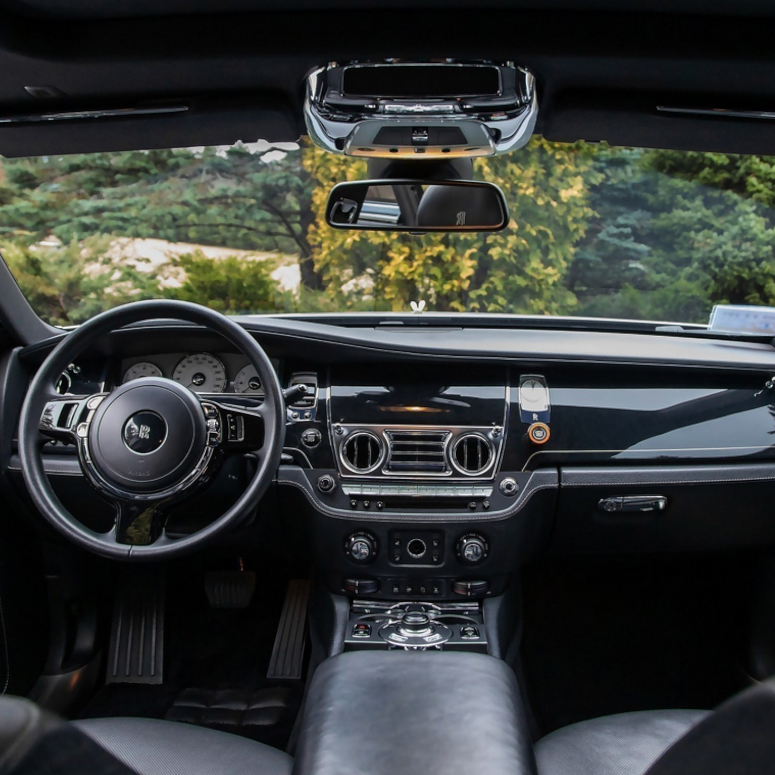 Стоимость фотосъемки недвижимости. Видеосъемка и фотосъемка свадеб. Фотограф и оператор на свадьбу. Видеосъемка подкастов, собственная видео-фотостудии. Предметная фотосъемка