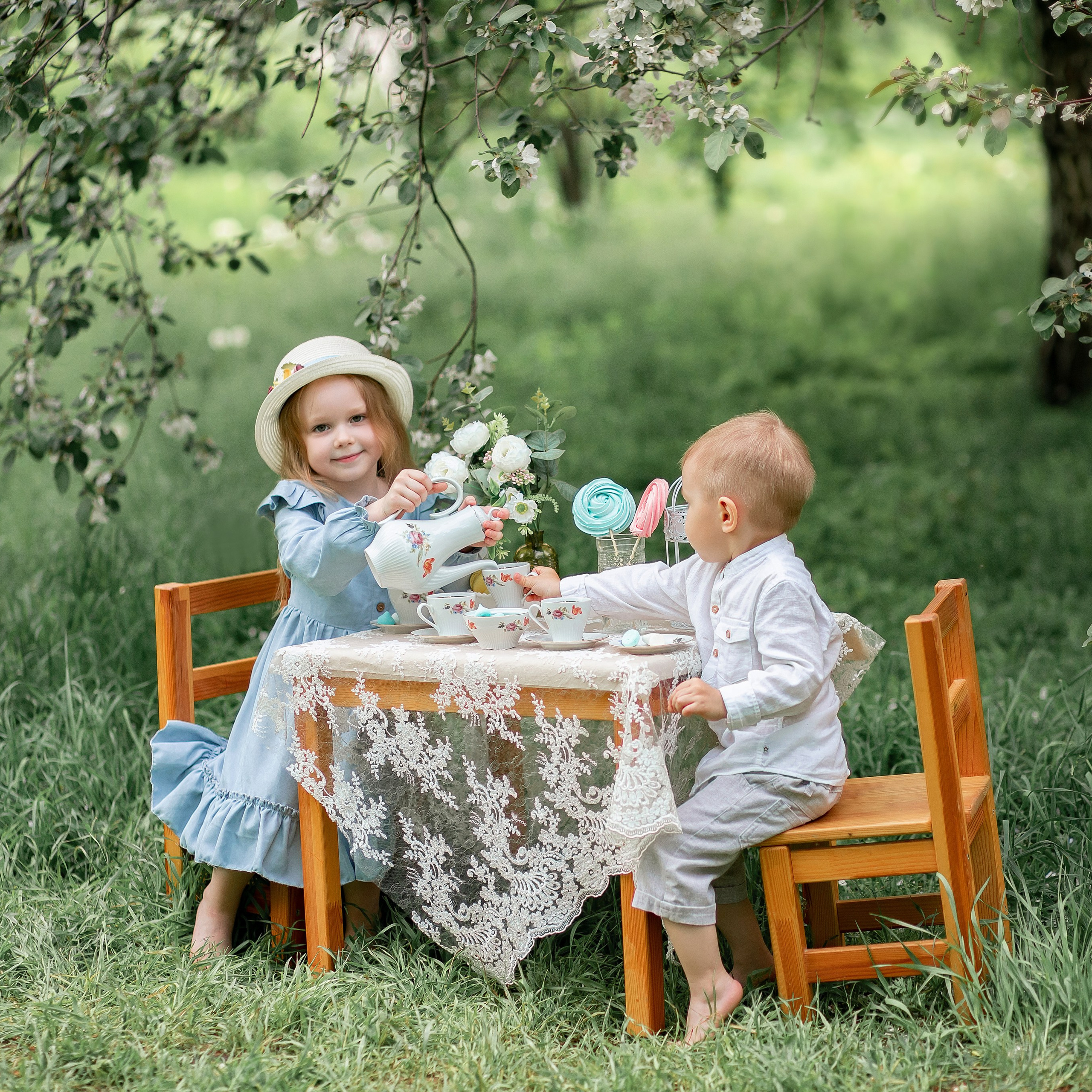 Чаепитие в саду