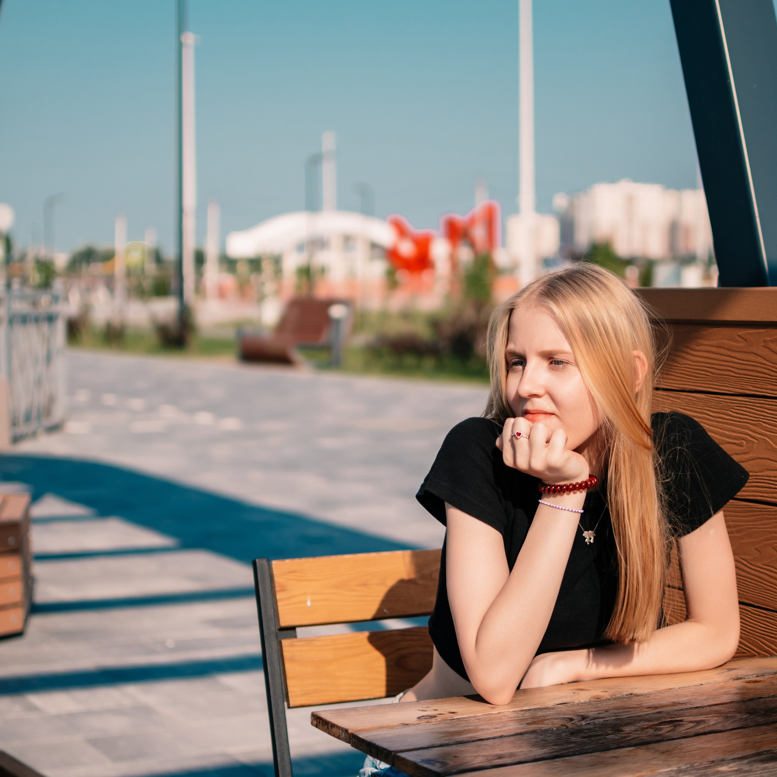 Набережная — Василиса (Уличная фотосъемка)