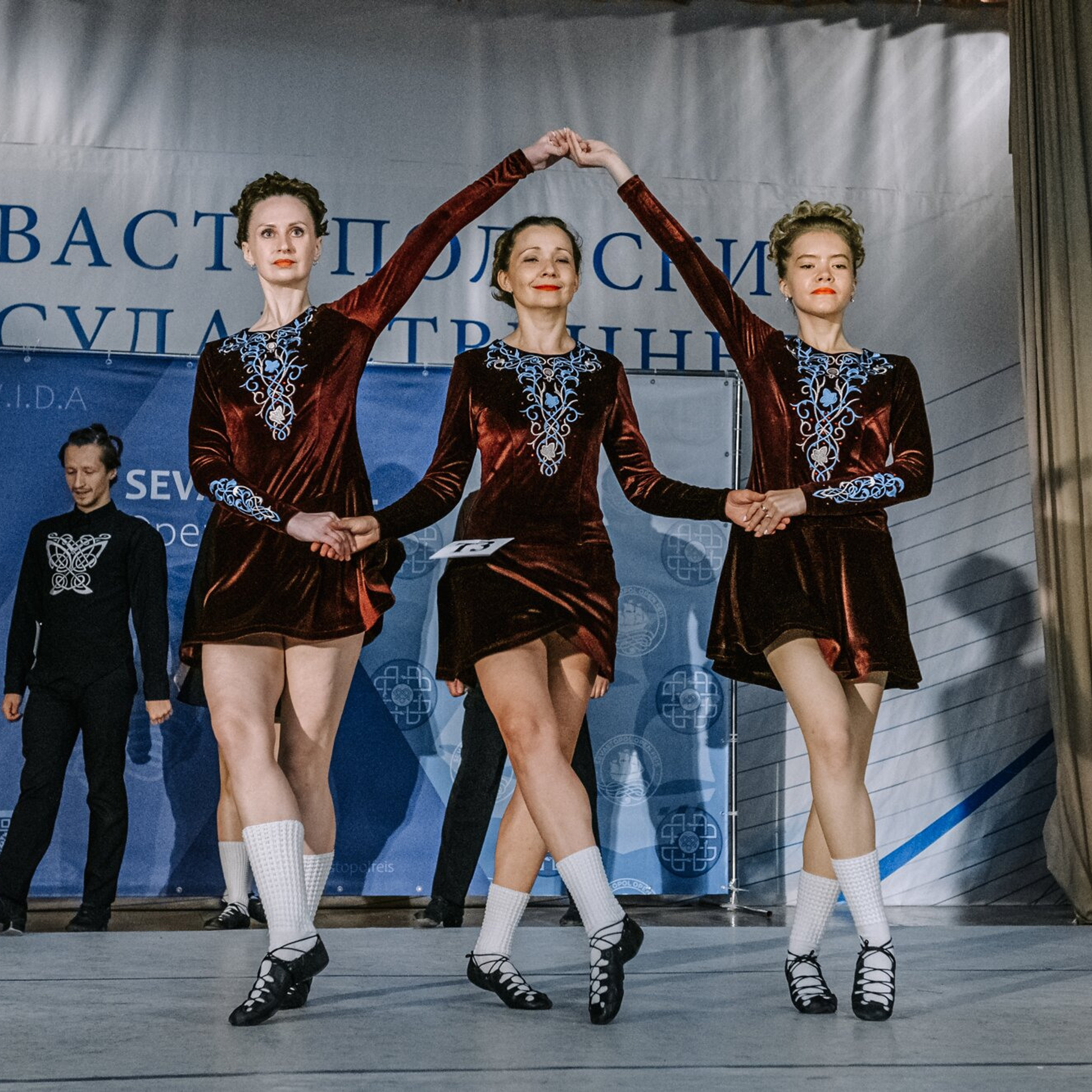 Three Hands. Коваленко Светлана, фотограф в Москве. Концерты, события и люди