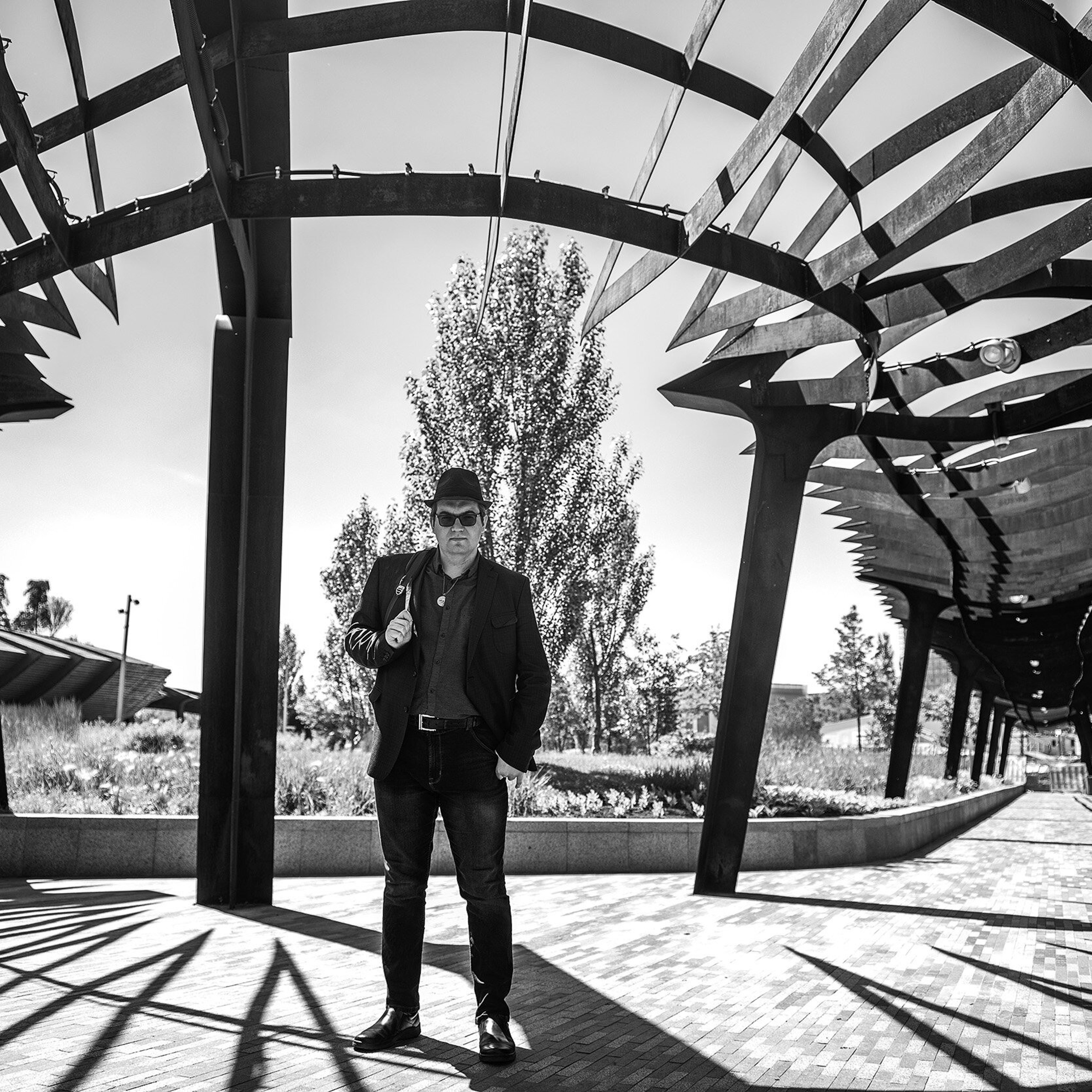 Мужская съёмка на улице. Коваленко Светлана, фотограф в Москве. Концерты, события и люди