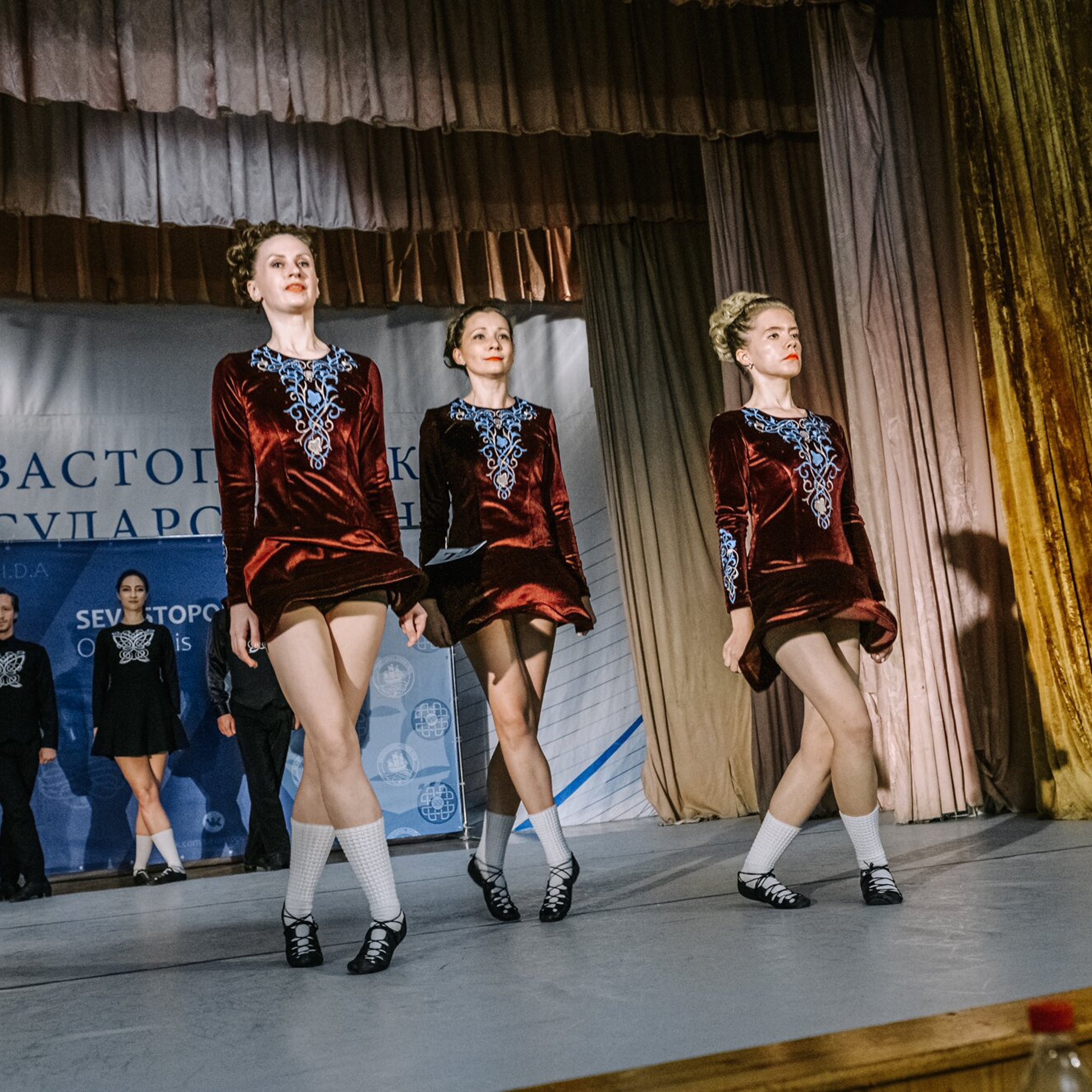 Three Hands. Коваленко Светлана, фотограф в Москве. Концерты, события и люди