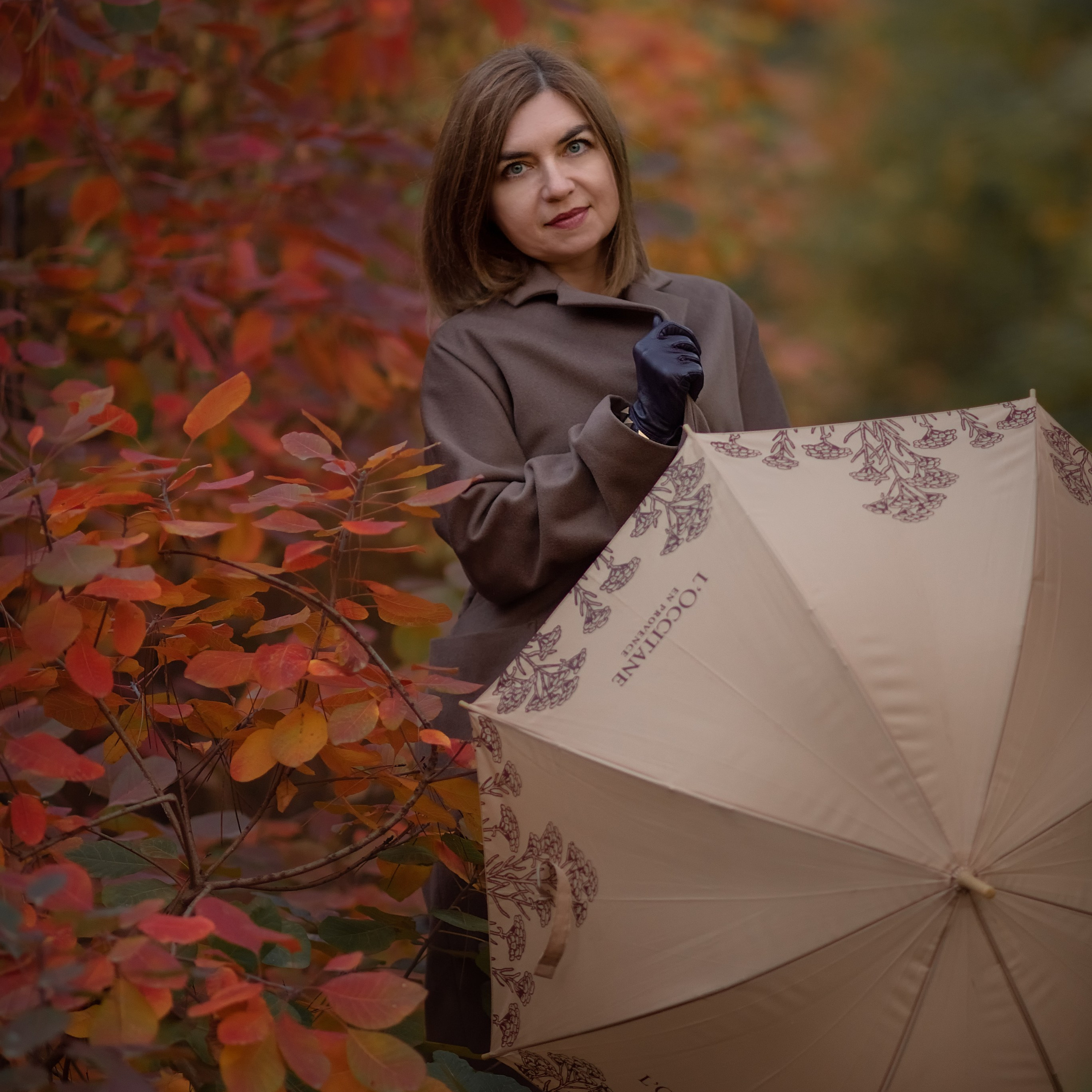 Света в осеннем лесу