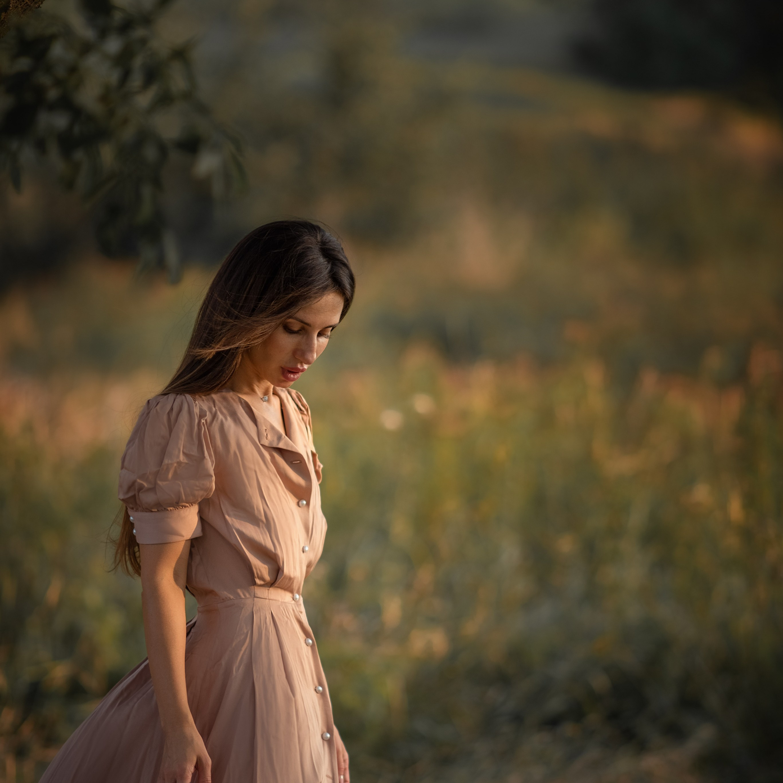 Анна с корзинкой