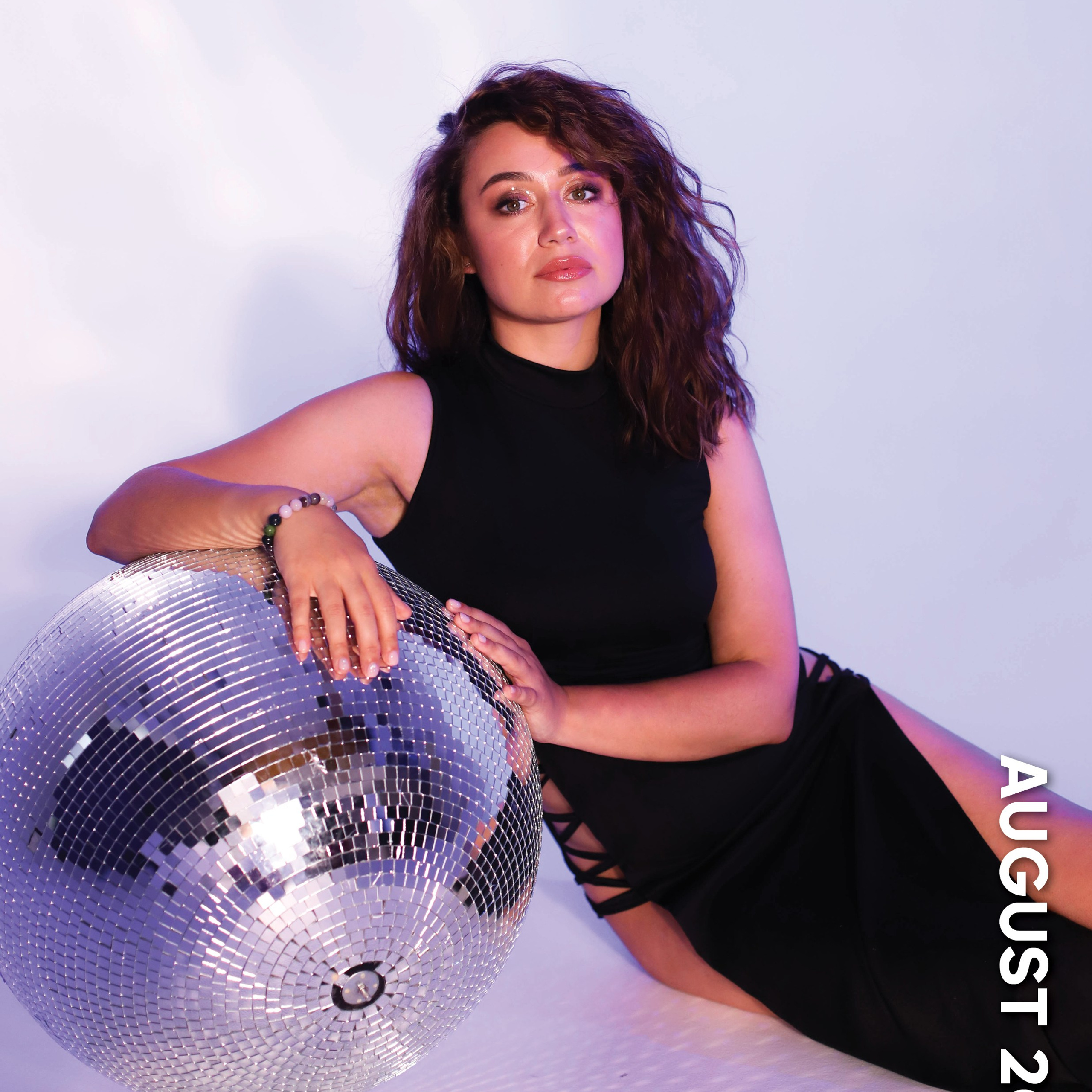 Публикации в глянцевых европейских журналах. Фотограф в Сургуте Брызгунова Анастасия