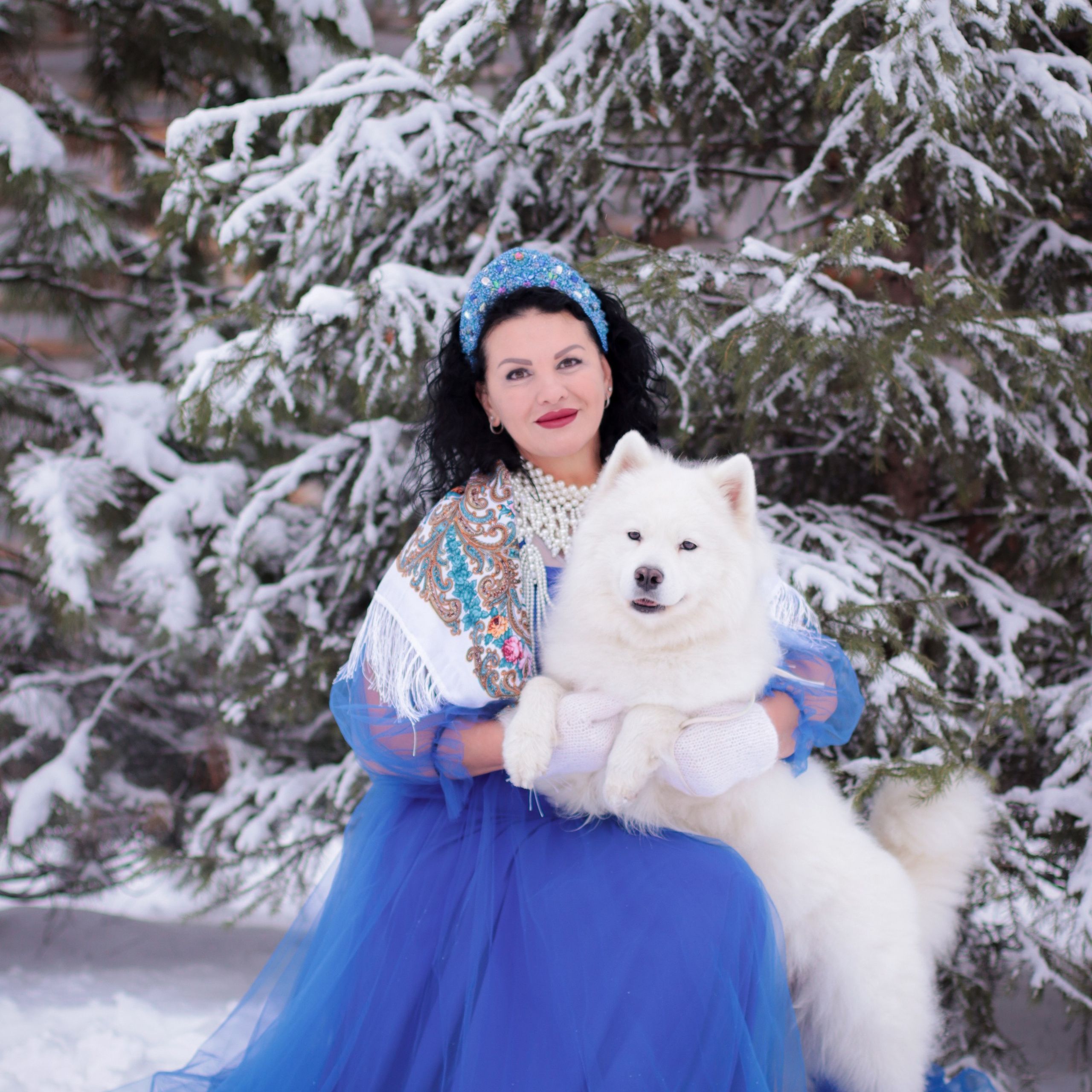 С белым псом