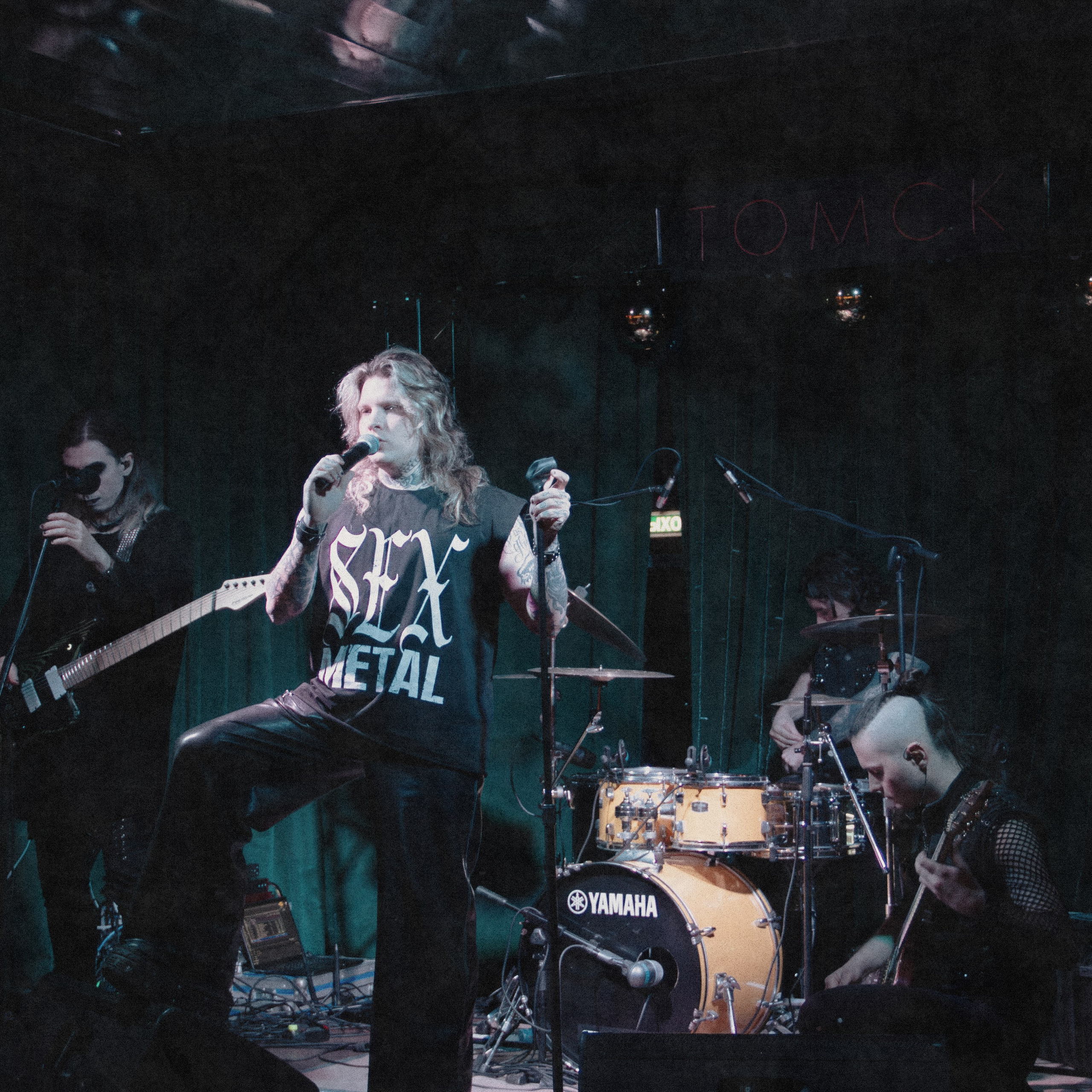 Neverlove | Tomsk 12.05.25. Концертный фотограф PHBAKHAREV