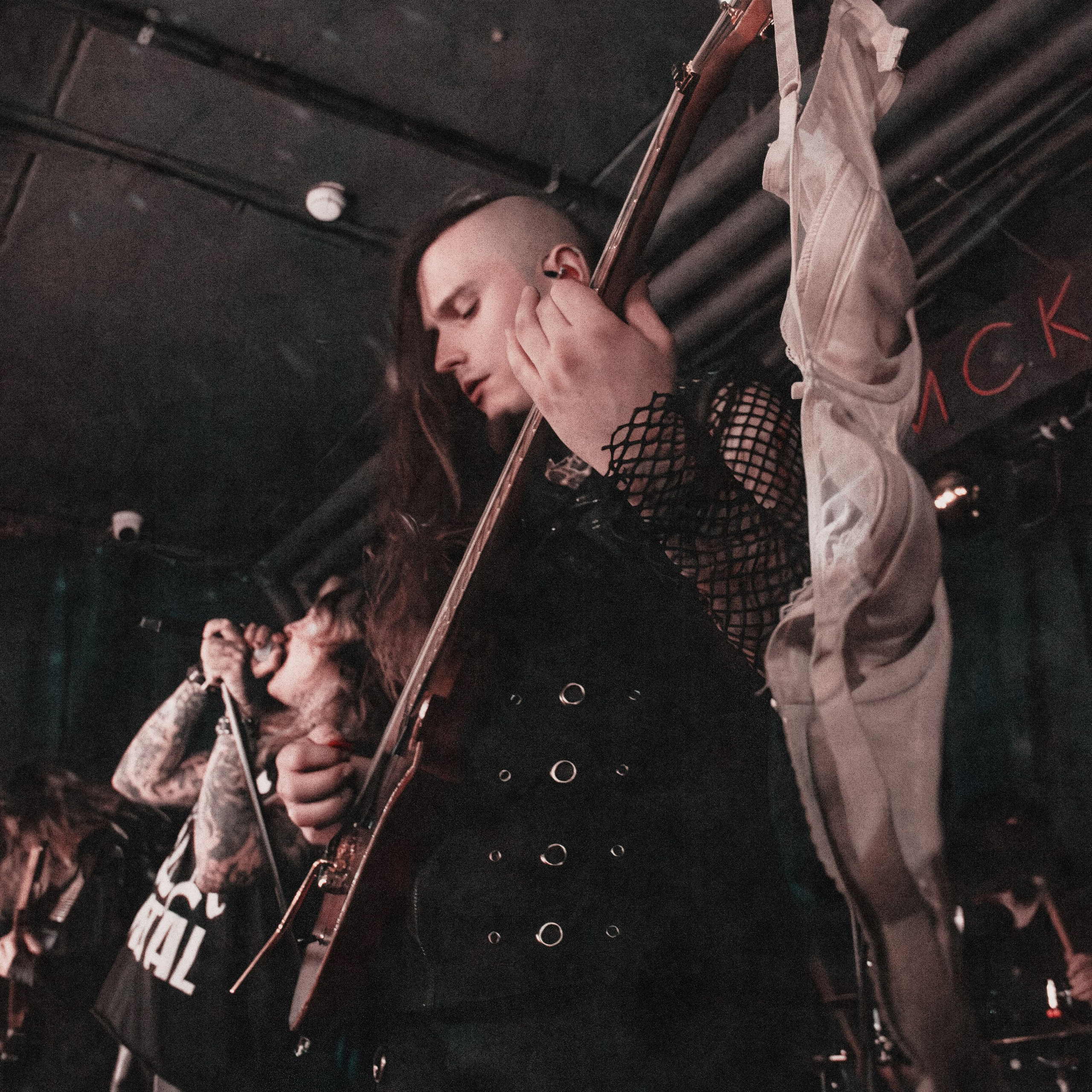 Neverlove | Tomsk 12.05.25. Концертный фотограф PHBAKHAREV