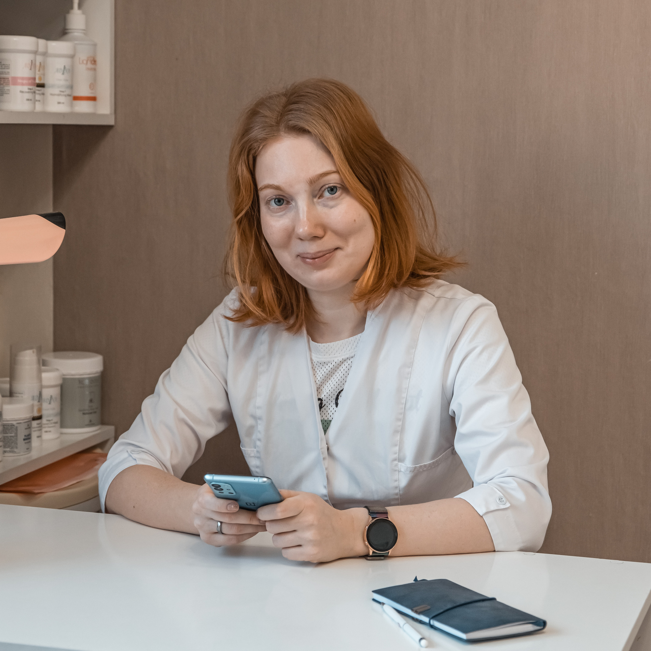 Фотосессия для косметолога в домашнем кабинете