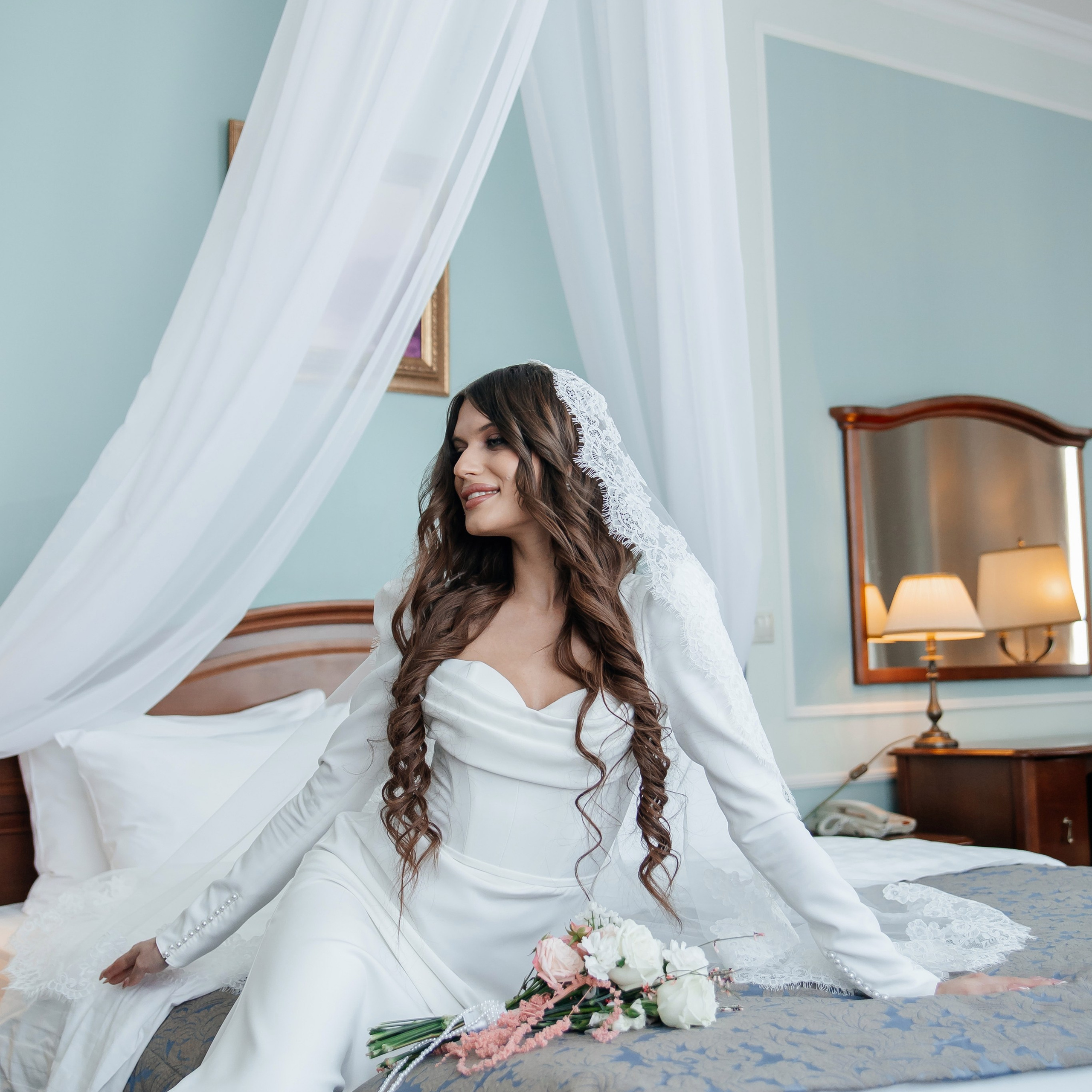 Свадебная фотосессия в отеле. Свадебный, семейный фотограф, контент съёмка. Екатеринбург. Елена Граф