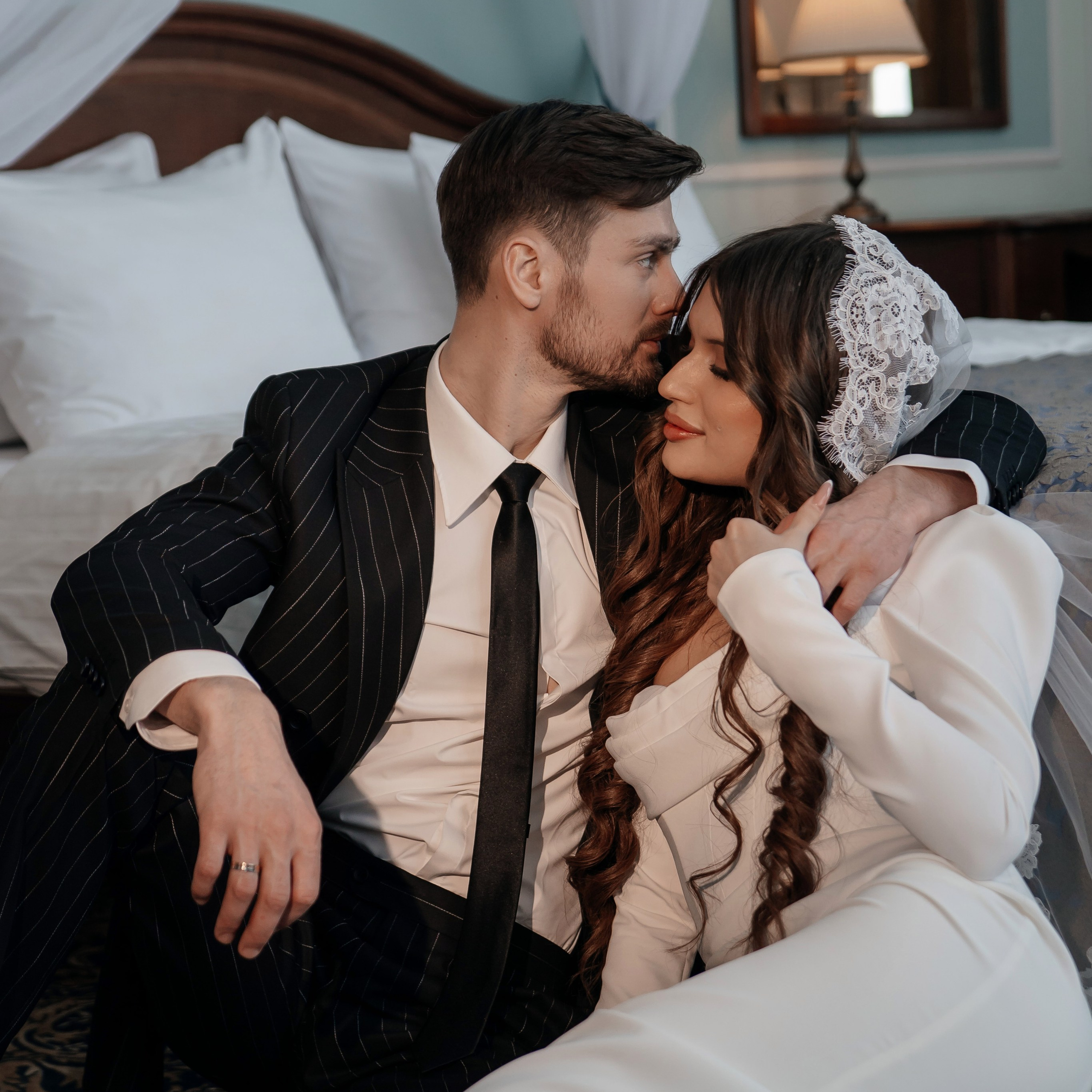 Свадебная фотосессия в отеле. Свадебный, семейный фотограф, контент съёмка. Екатеринбург. Елена Граф