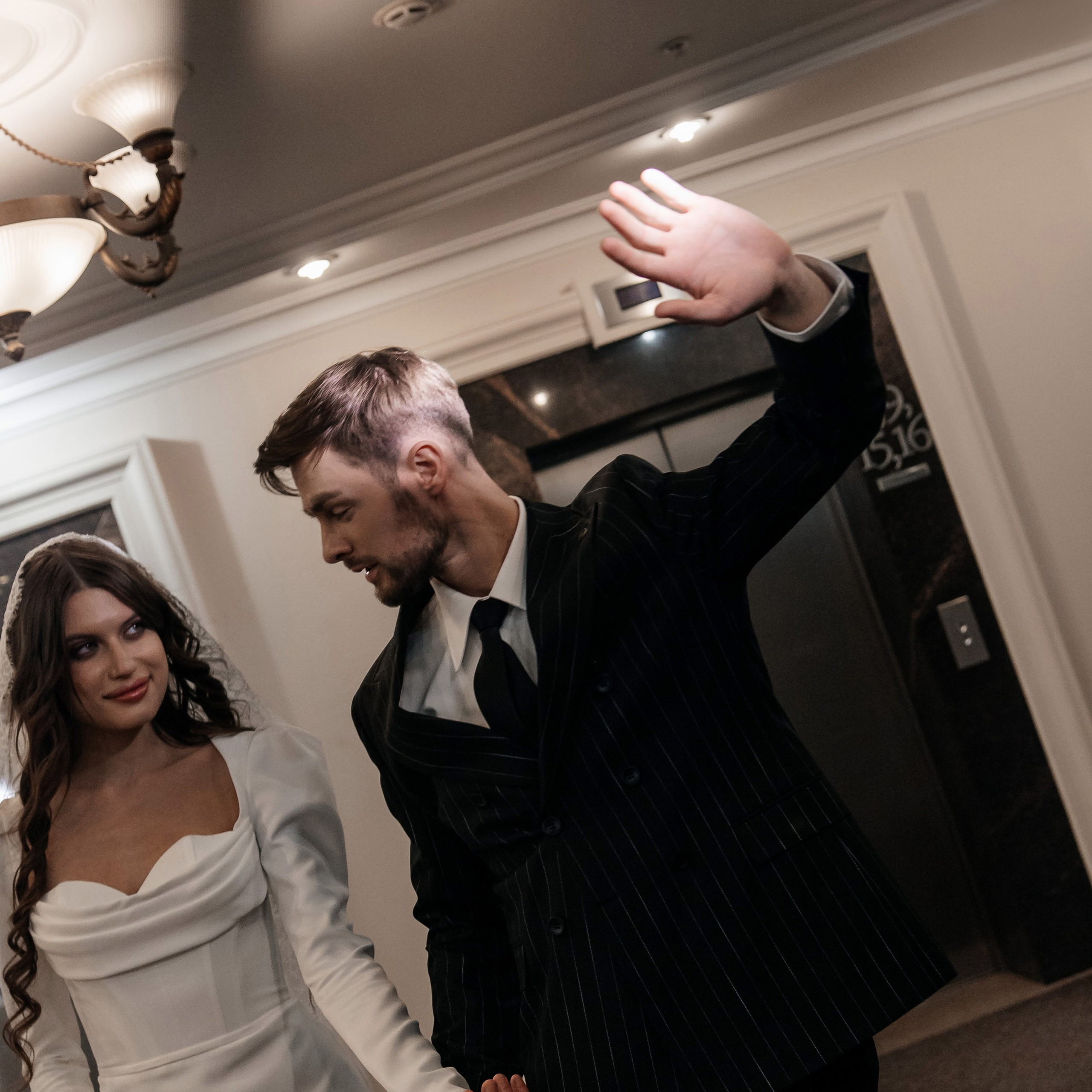 Свадебная фотосессия в отеле. Свадебный, семейный фотограф, контент съёмка. Екатеринбург. Елена Граф