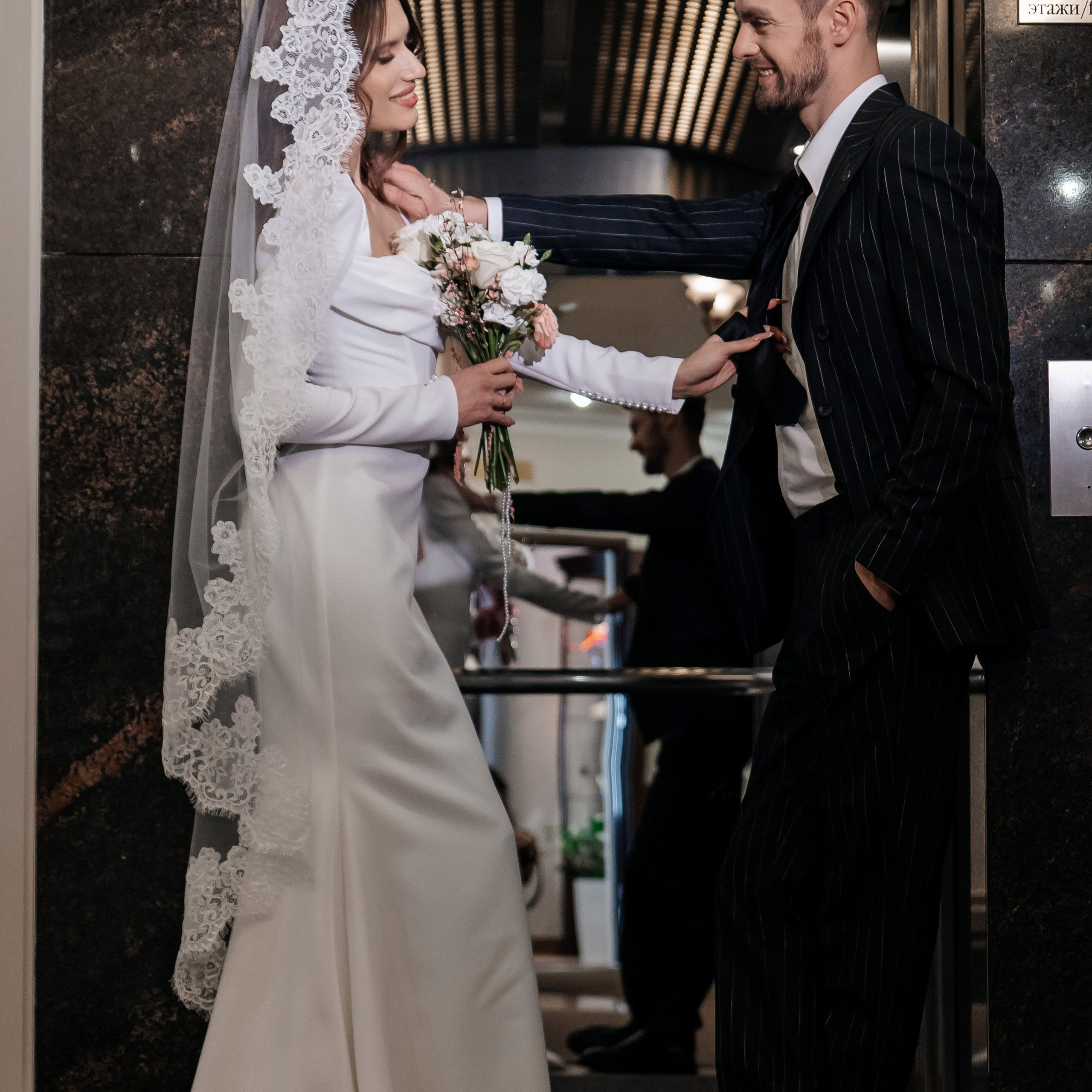 Свадебная фотосессия в отеле. Свадебный, семейный фотограф, контент съёмка. Екатеринбург. Елена Граф