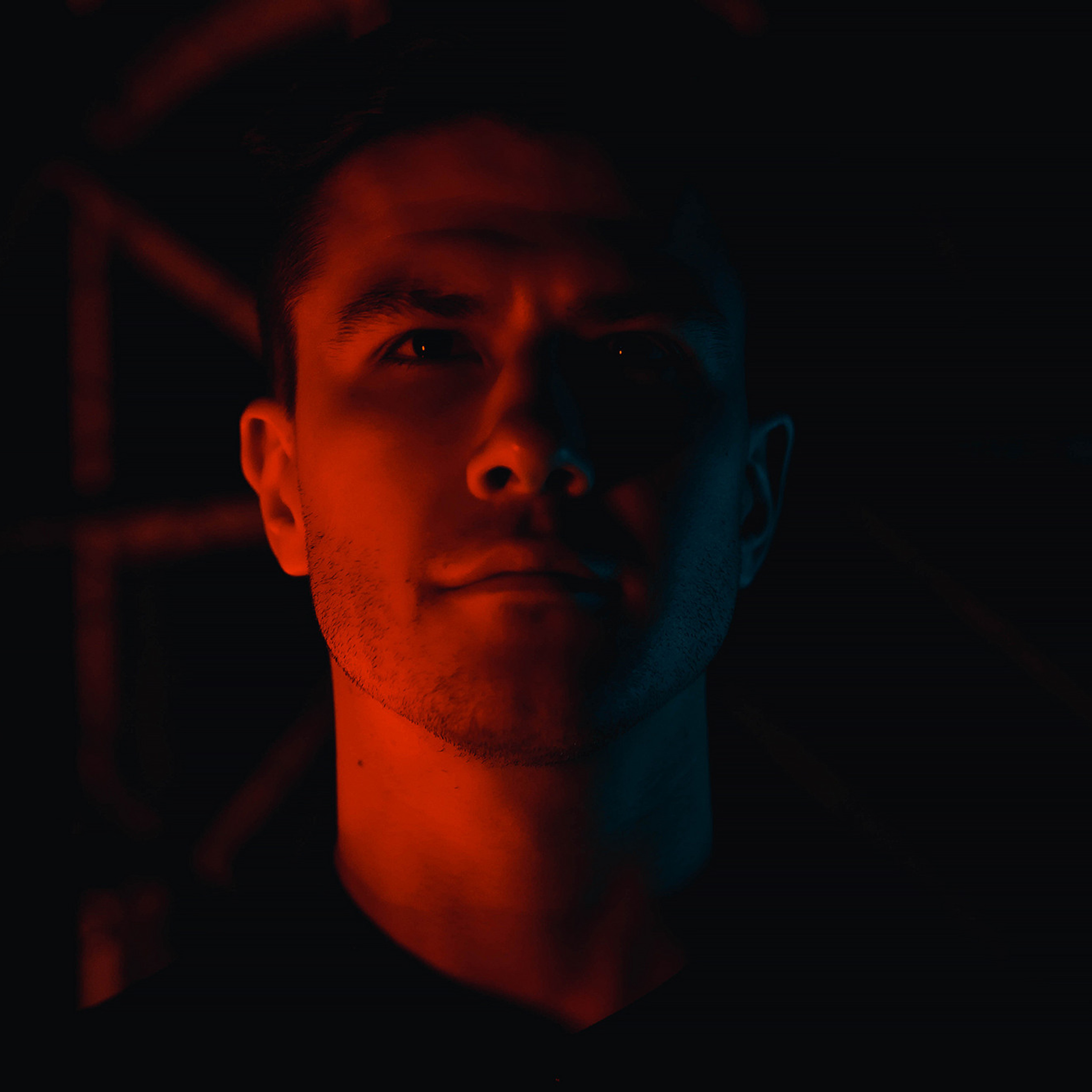 Руслан | Neon. W&T Studio Studio photo and video content creation