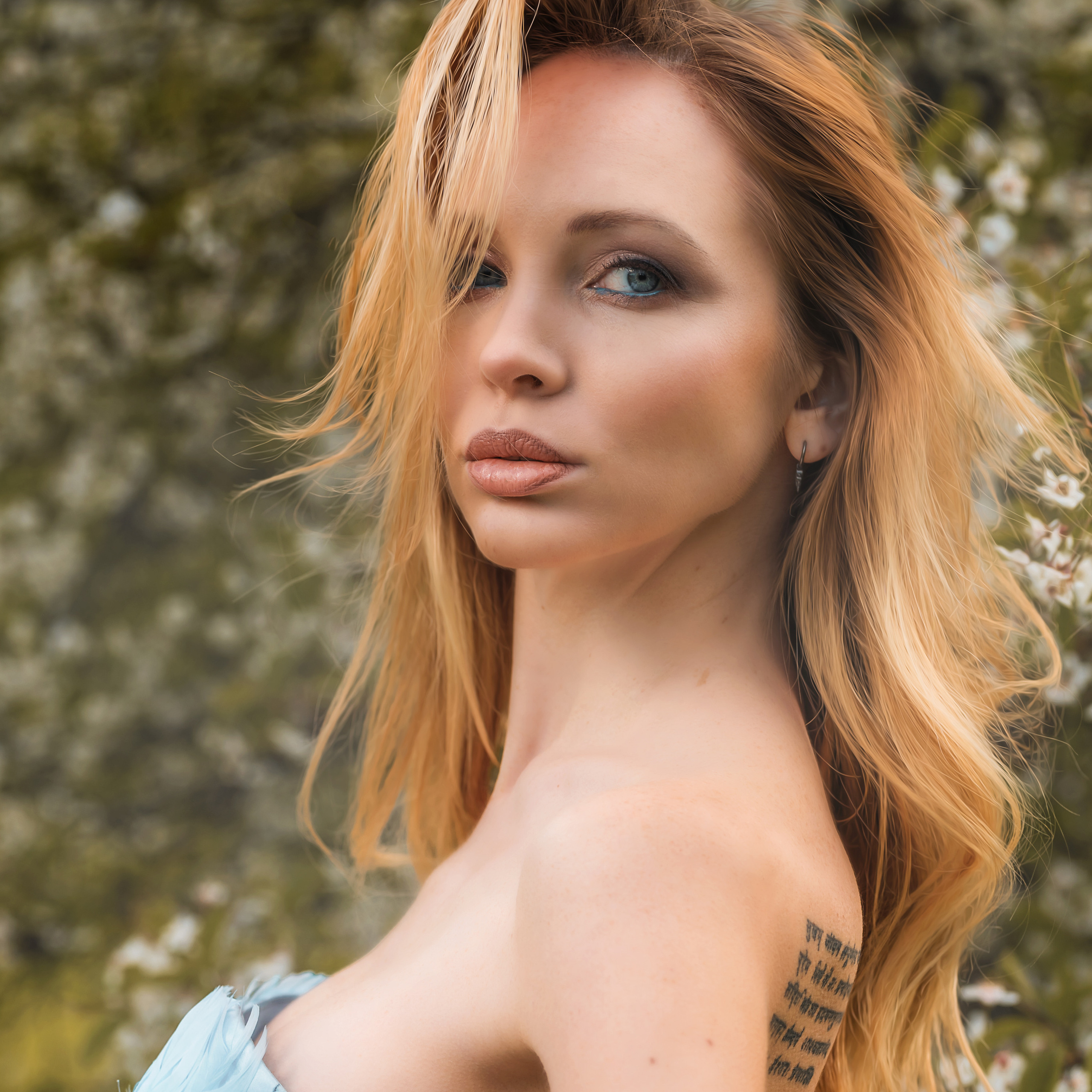 Фотосъемка женский портрет, студийный портрет, фотосъемка прогулка, женская фотосъемка, сексуальные фото, фото ню, фото для девушек, уличная фотосъемка, прогулка, стрит фото, фотосъемка пары, фото для двоих, семейная фотосъемка