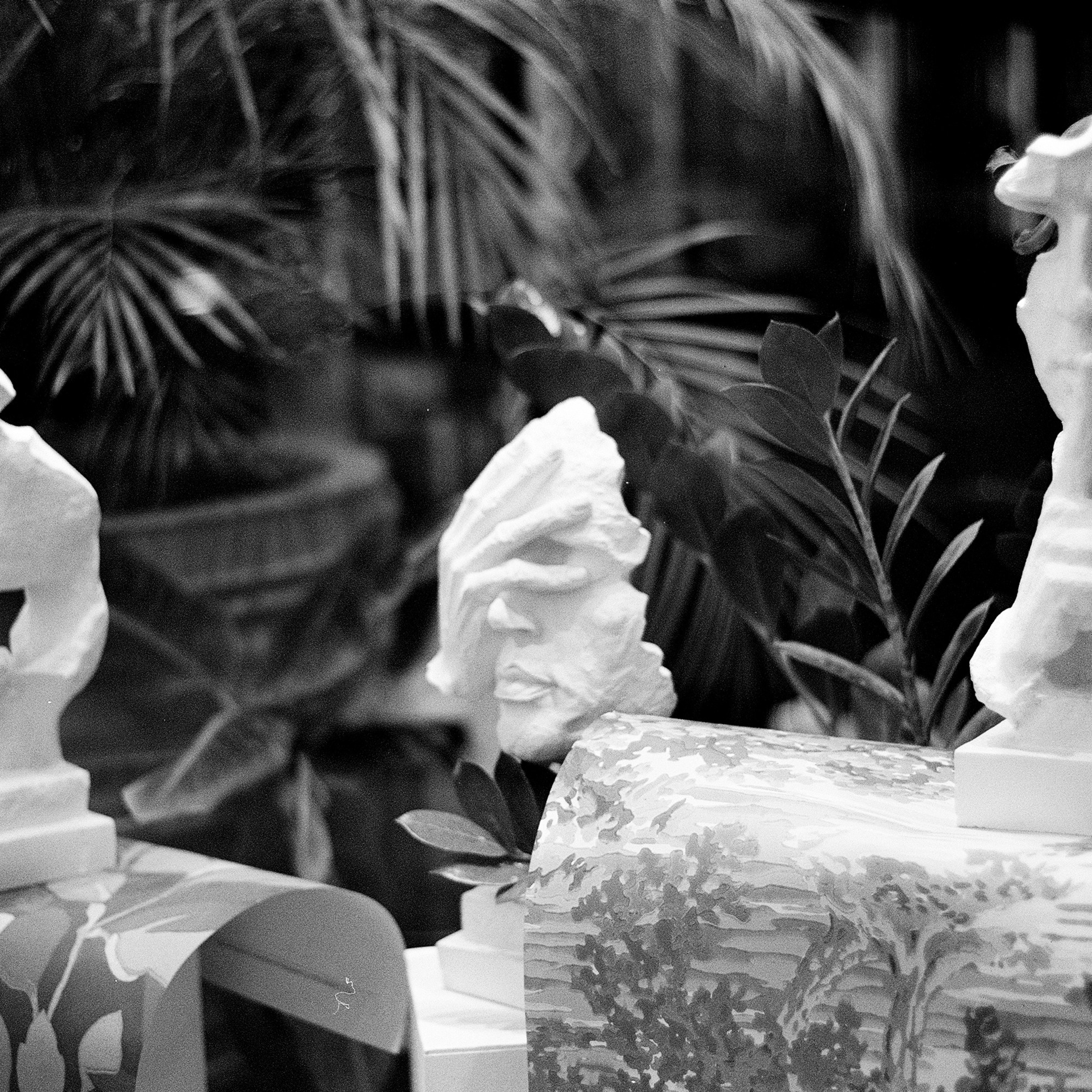 Shop window on Nizhnyaya Maslovka Street, Moscow. 2025