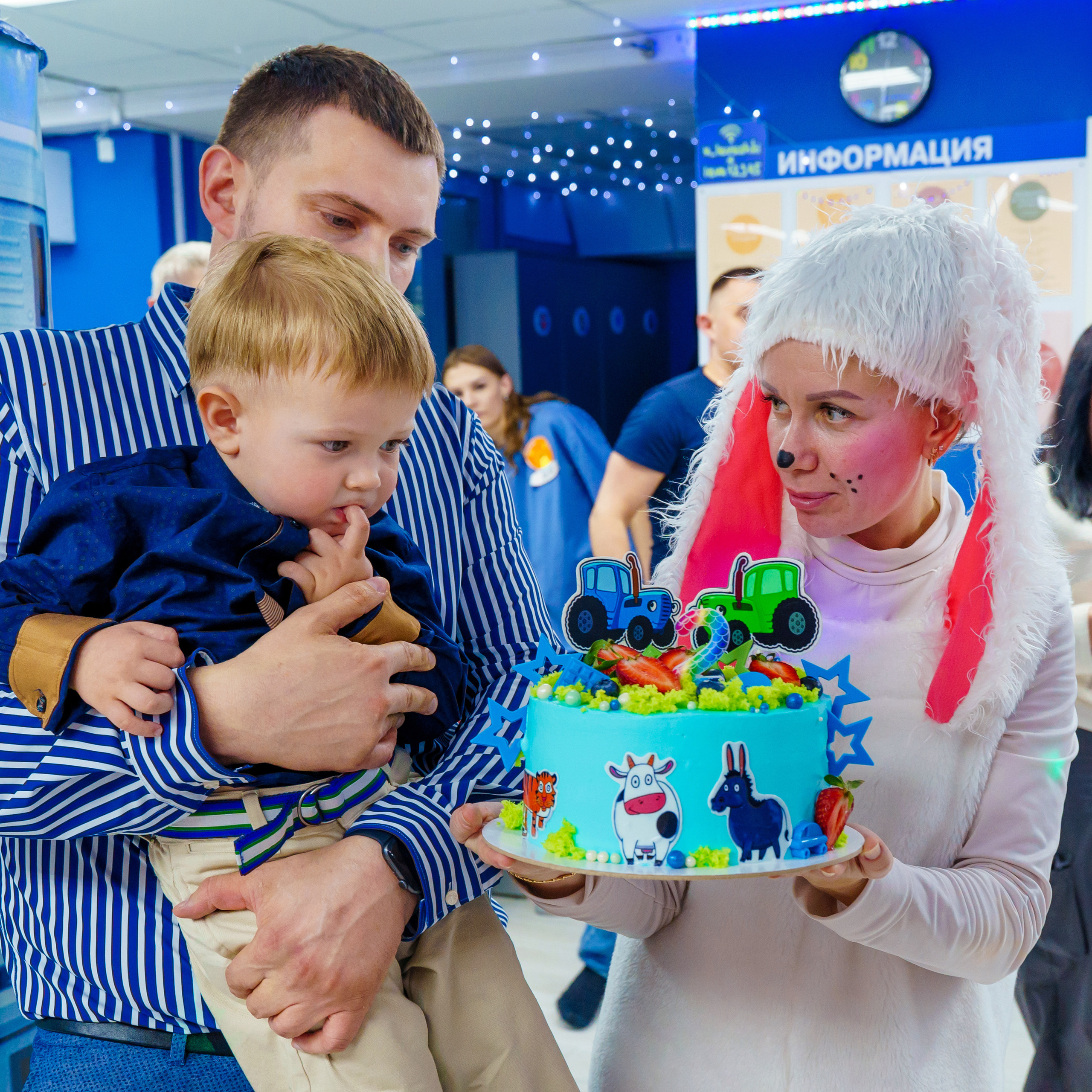 Льву два годика