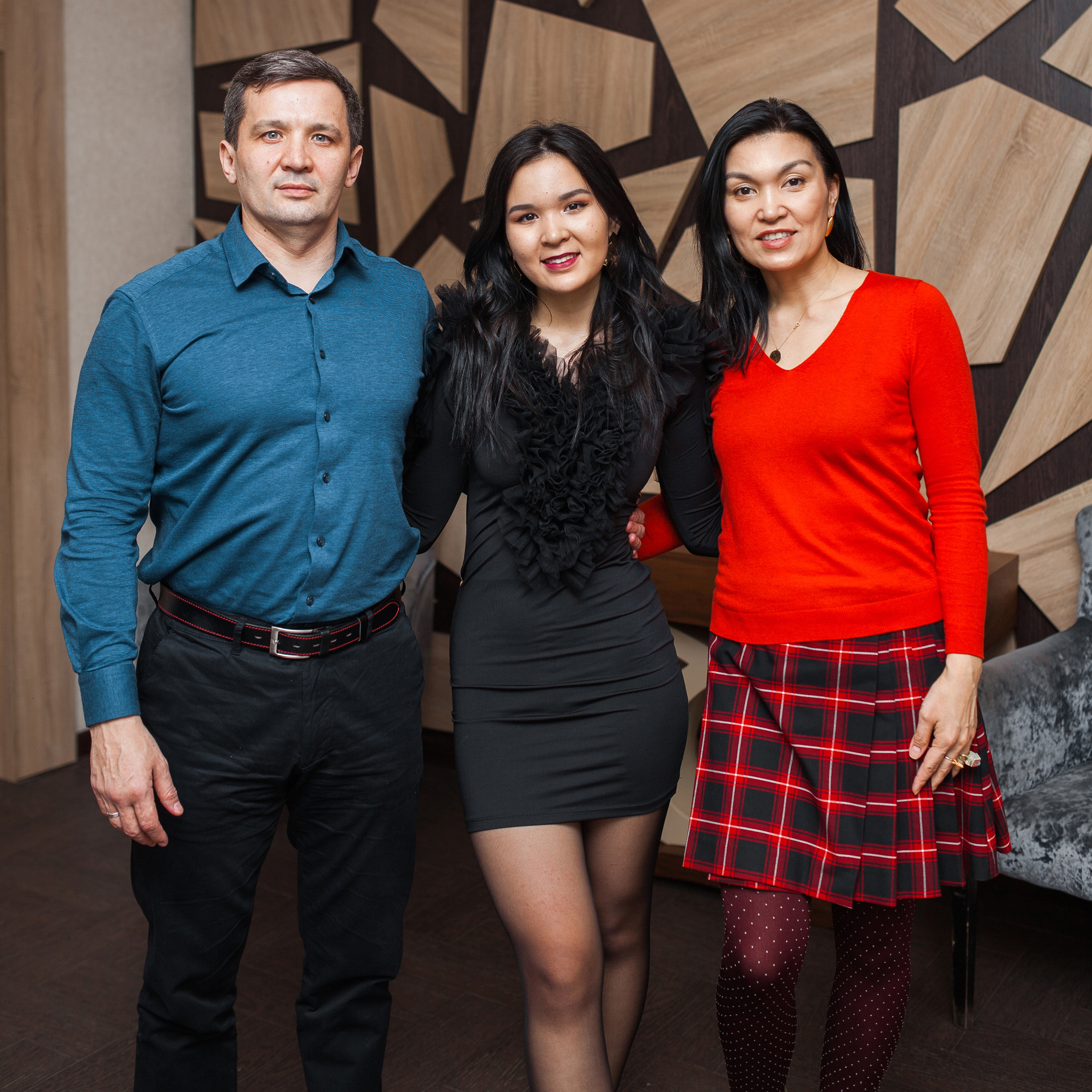 Отзывы о фотографе в Алматы. Фотограф в Алматы Сиражев Карымсак. Фотосессия, бизнес портреты