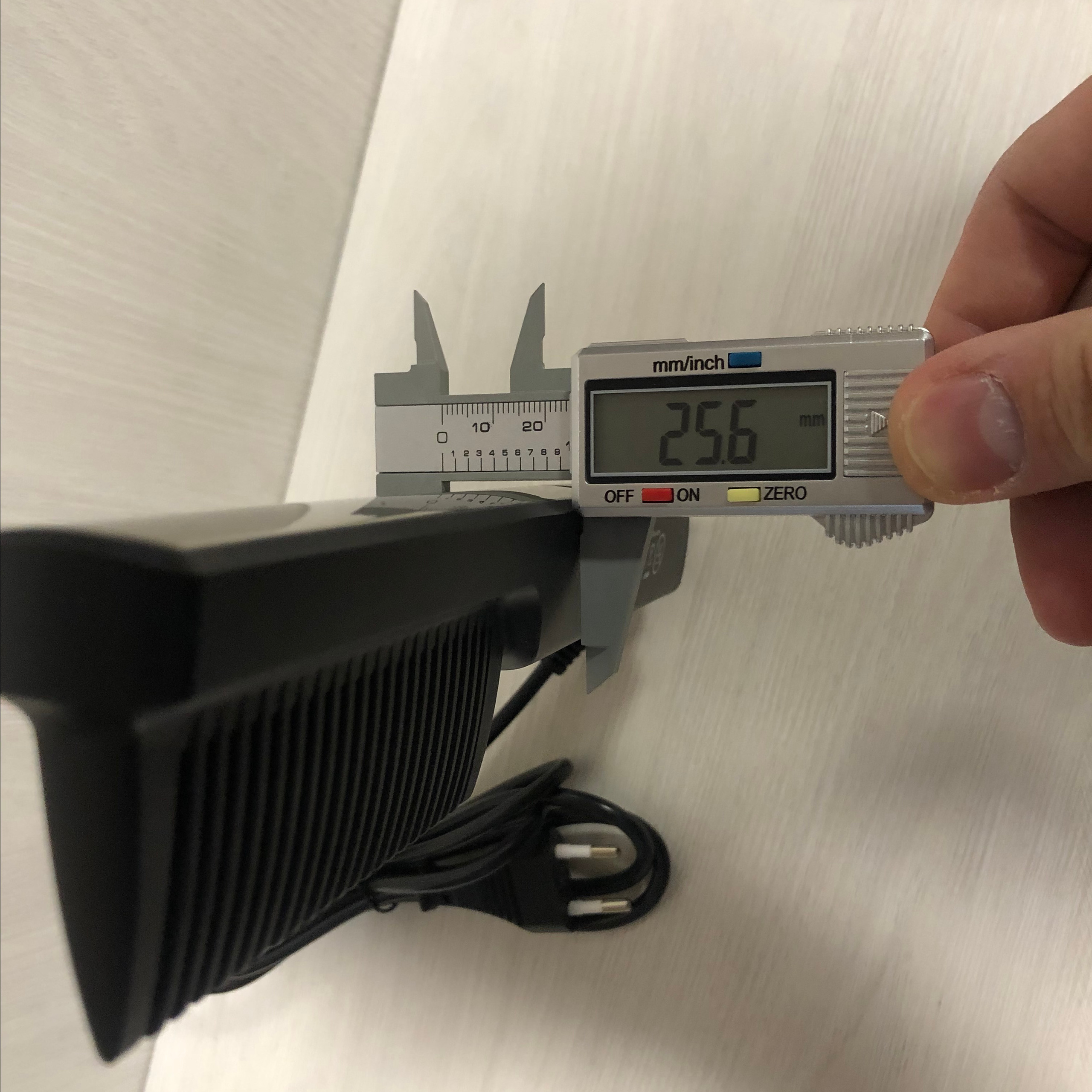 Дешевый автомобильный пылесос. Фотограф — видеограф в Москве Дмитрий Менделеев