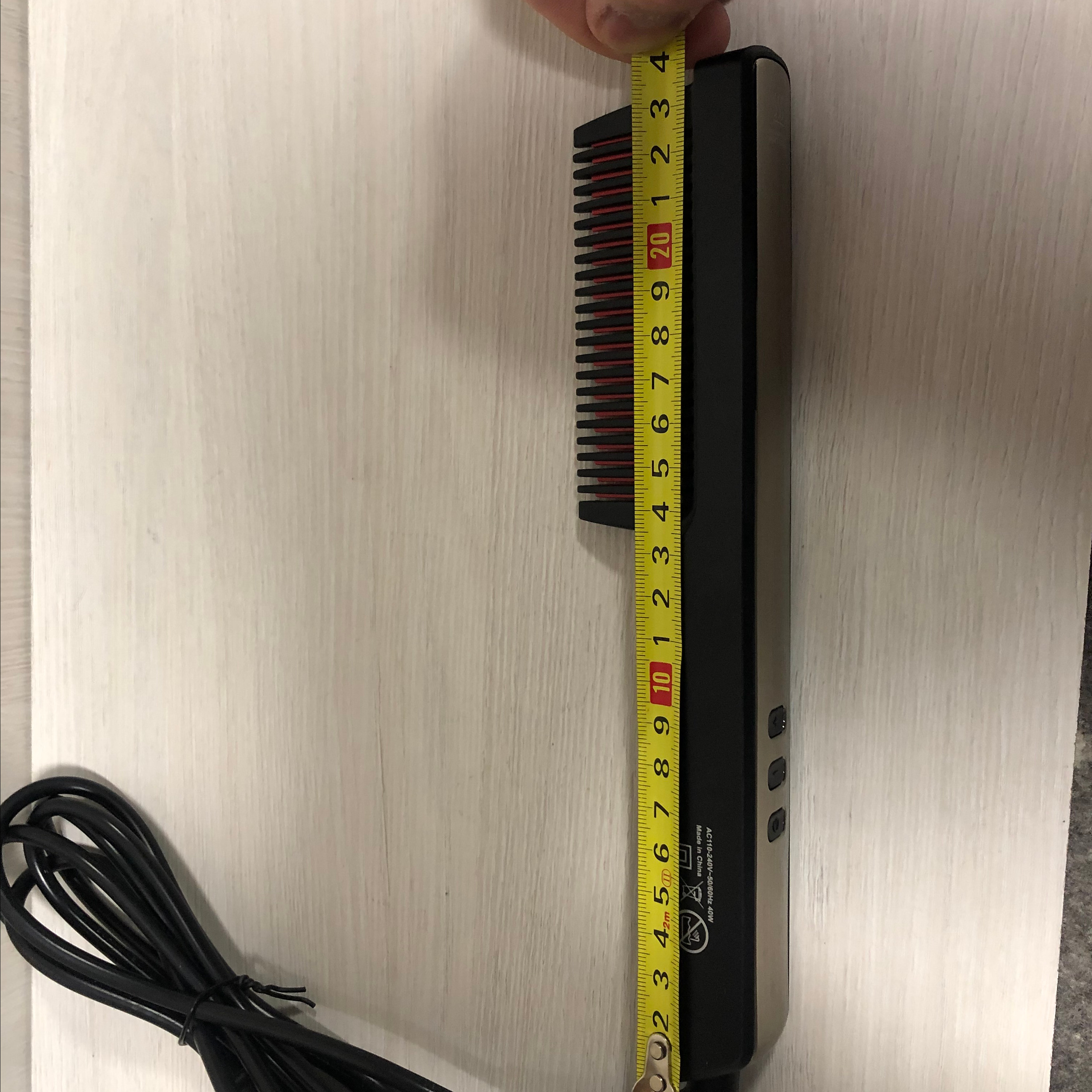 Плойка расческа для волос. Фотограф — видеограф в Москве Дмитрий Менделеев