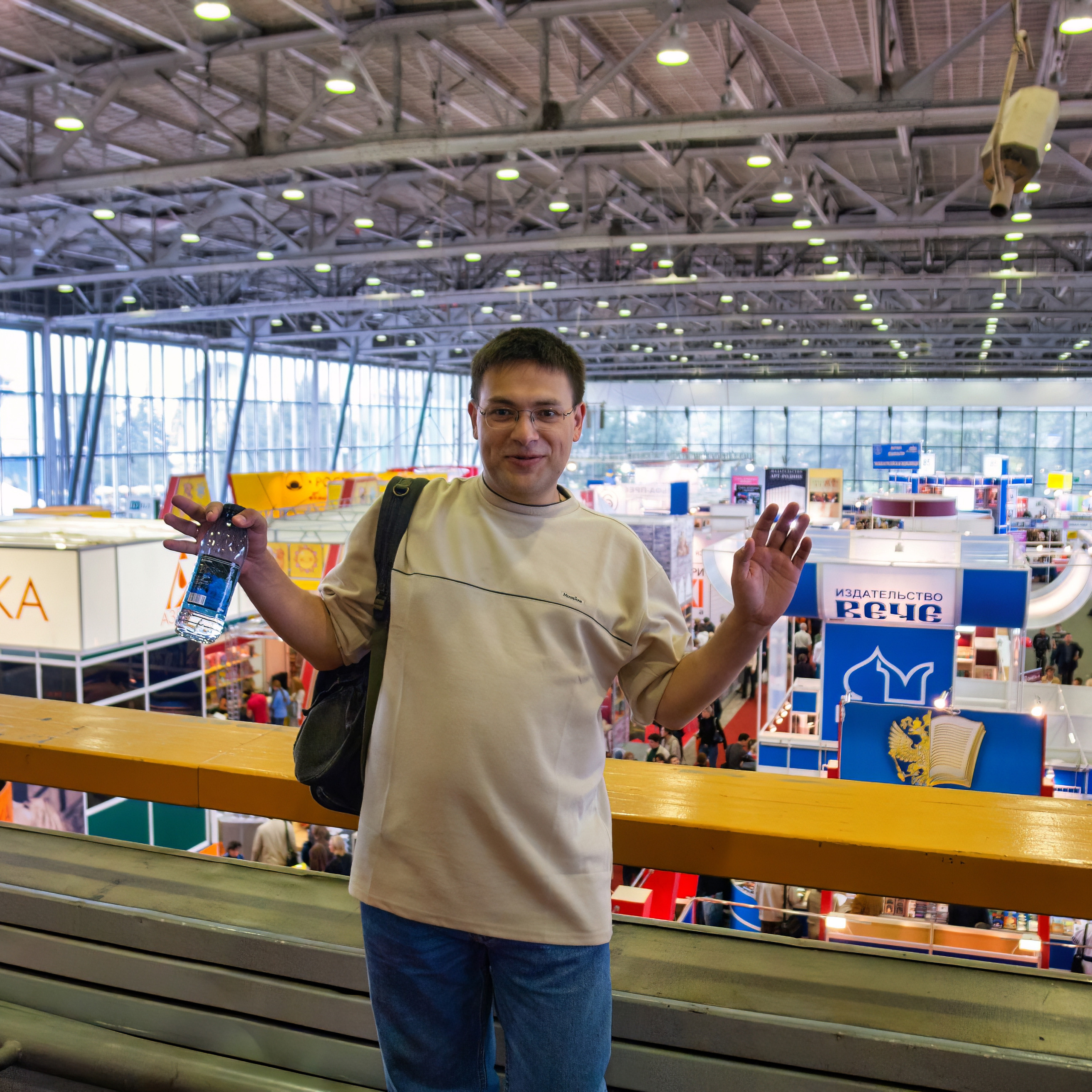 20 Московская международная книжная выставка-ярмарка на ВВЦ. Фотограф — видеограф в Москве Дмитрий Менделеев