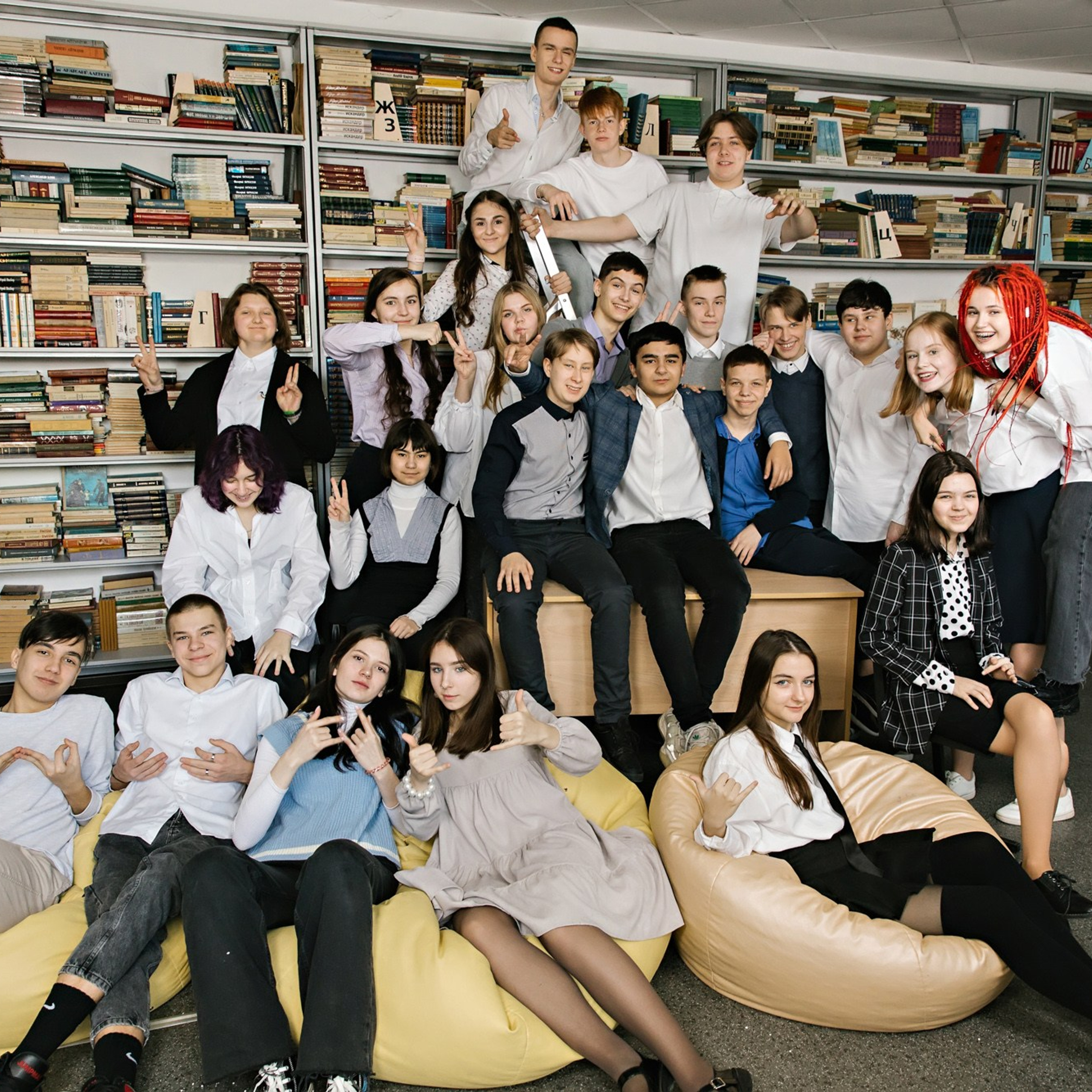 Съемка для выпускников старших классов – профессиональные фото  школьников 10-11 классов. Школьная съемка и создание выпускных альбомов в Нижнем Новгороде