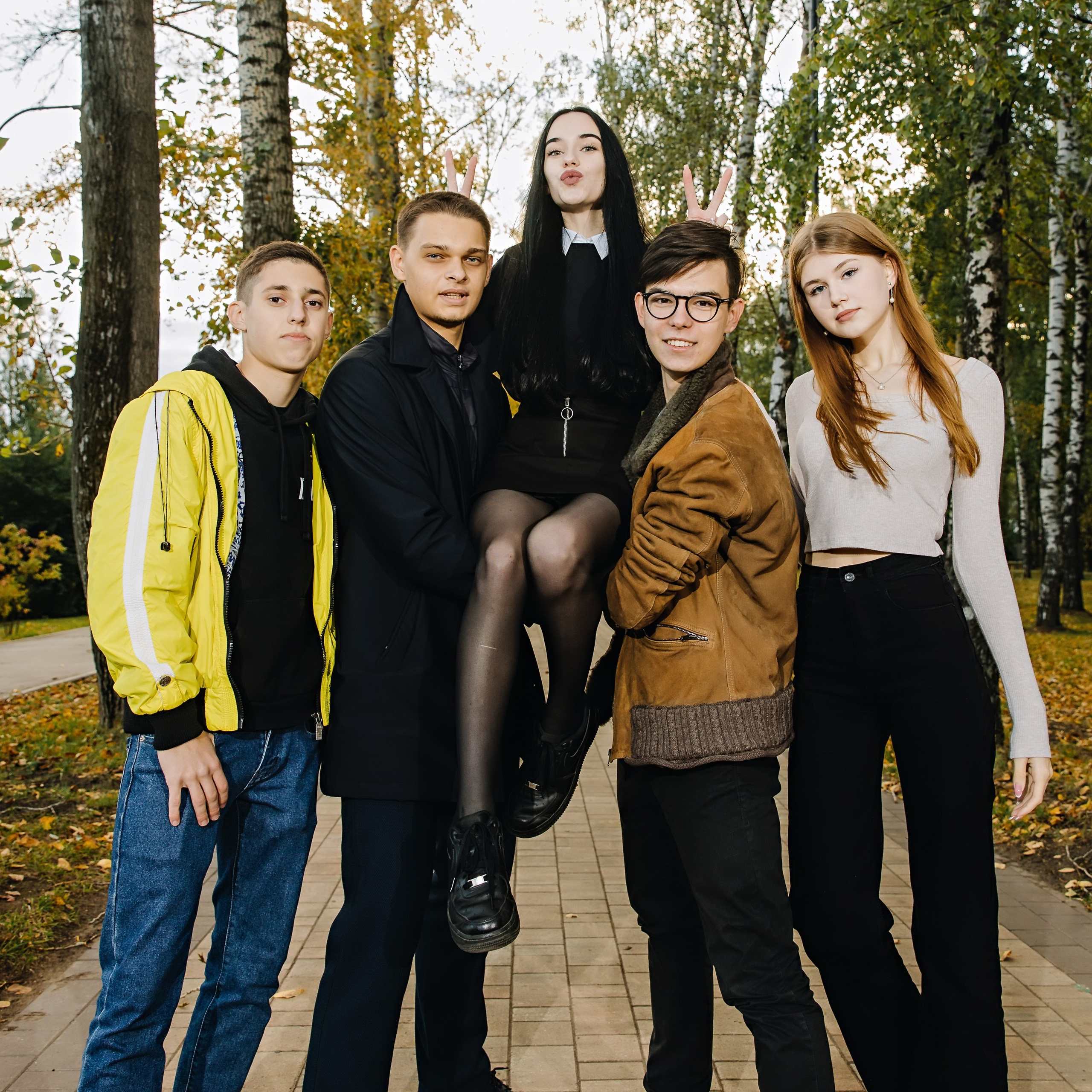 Прогулочные школьные фотосессии | Уличные съемки для школьников. Школьная съемка и создание выпускных альбомов в Нижнем Новгороде