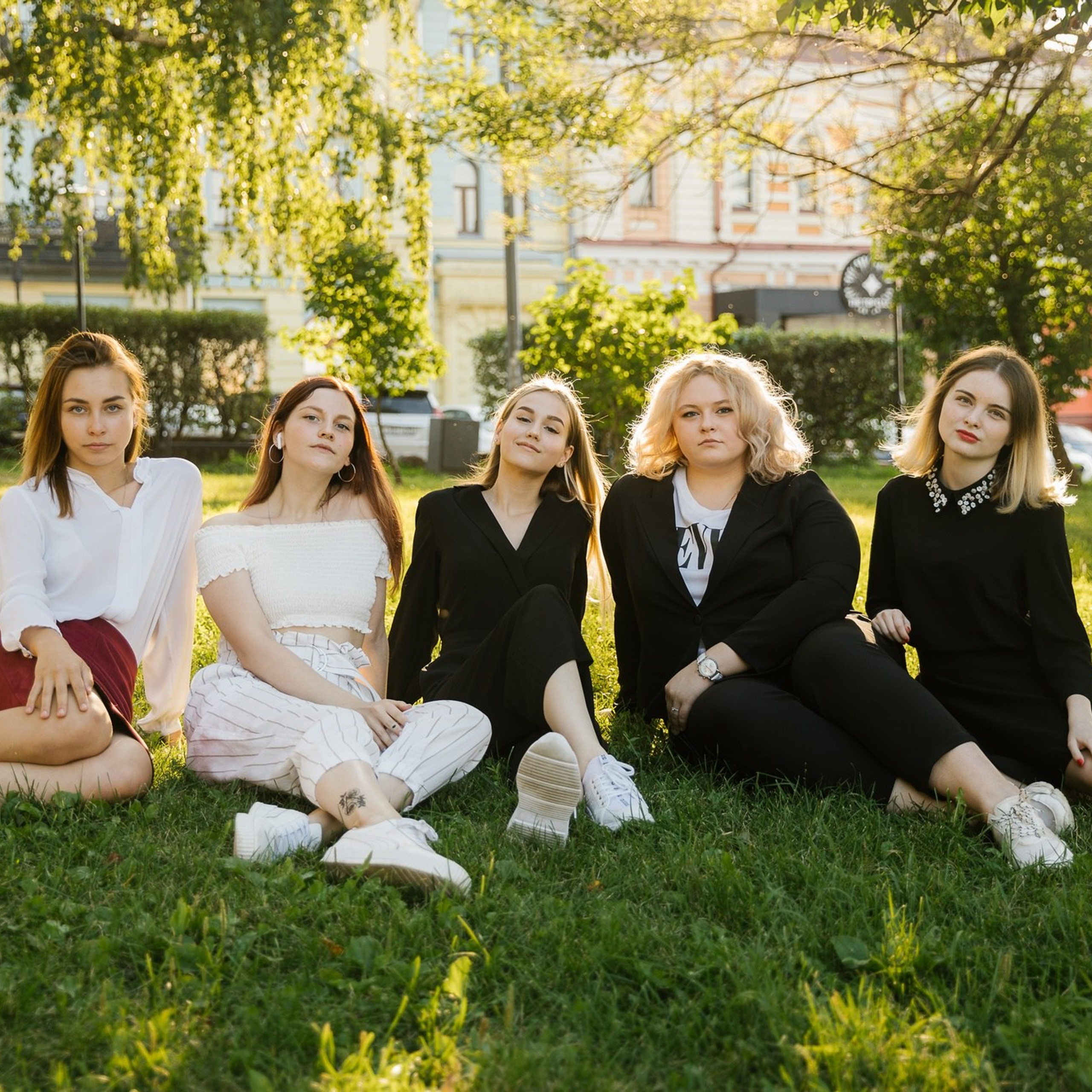 Прогулочные школьные фотосессии | Уличные съемки для школьников. Школьная съемка и создание выпускных альбомов в Нижнем Новгороде