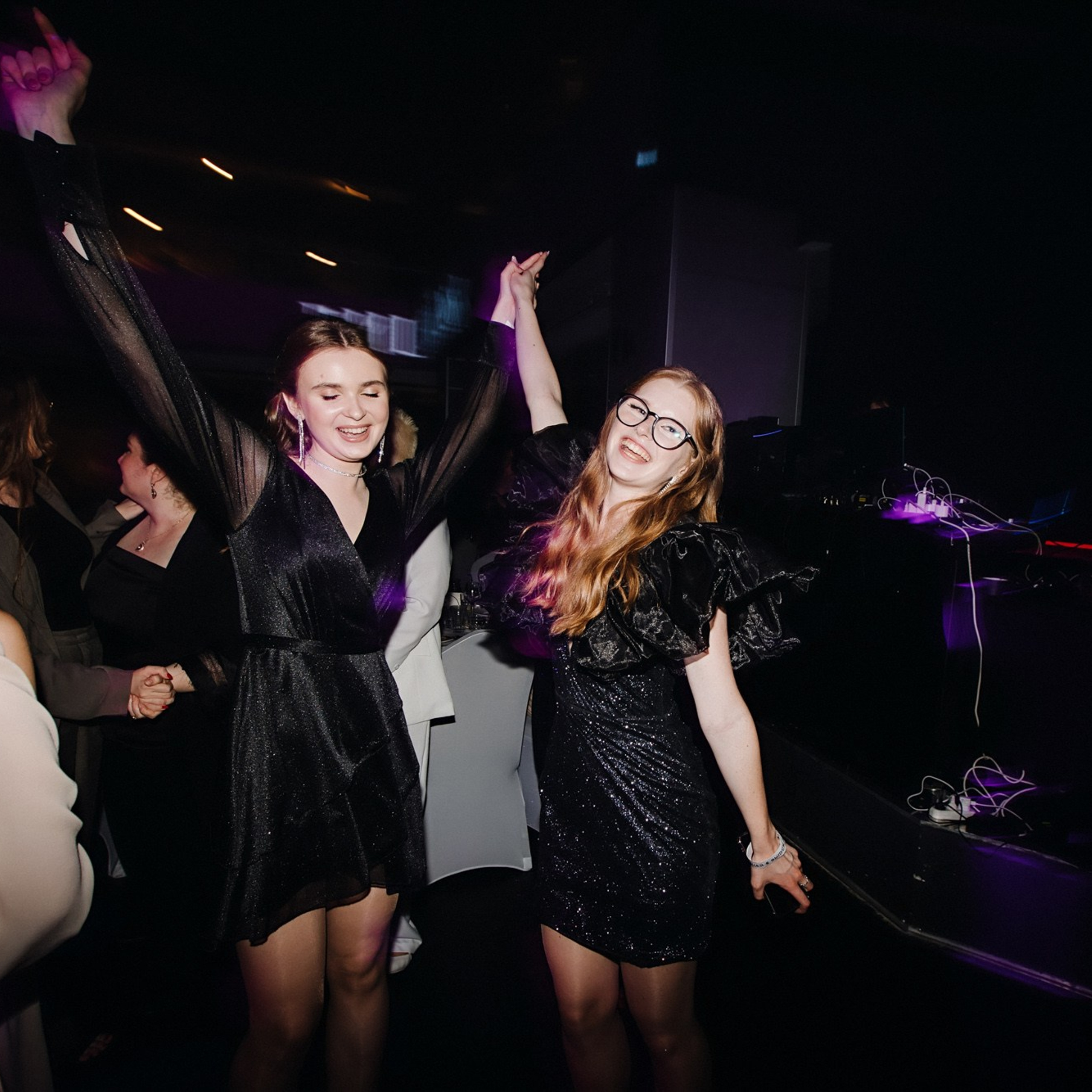 Выпускная фотосессия | Репортаж и съемка на фотозоне. Школьная съемка и создание выпускных альбомов в Нижнем Новгороде