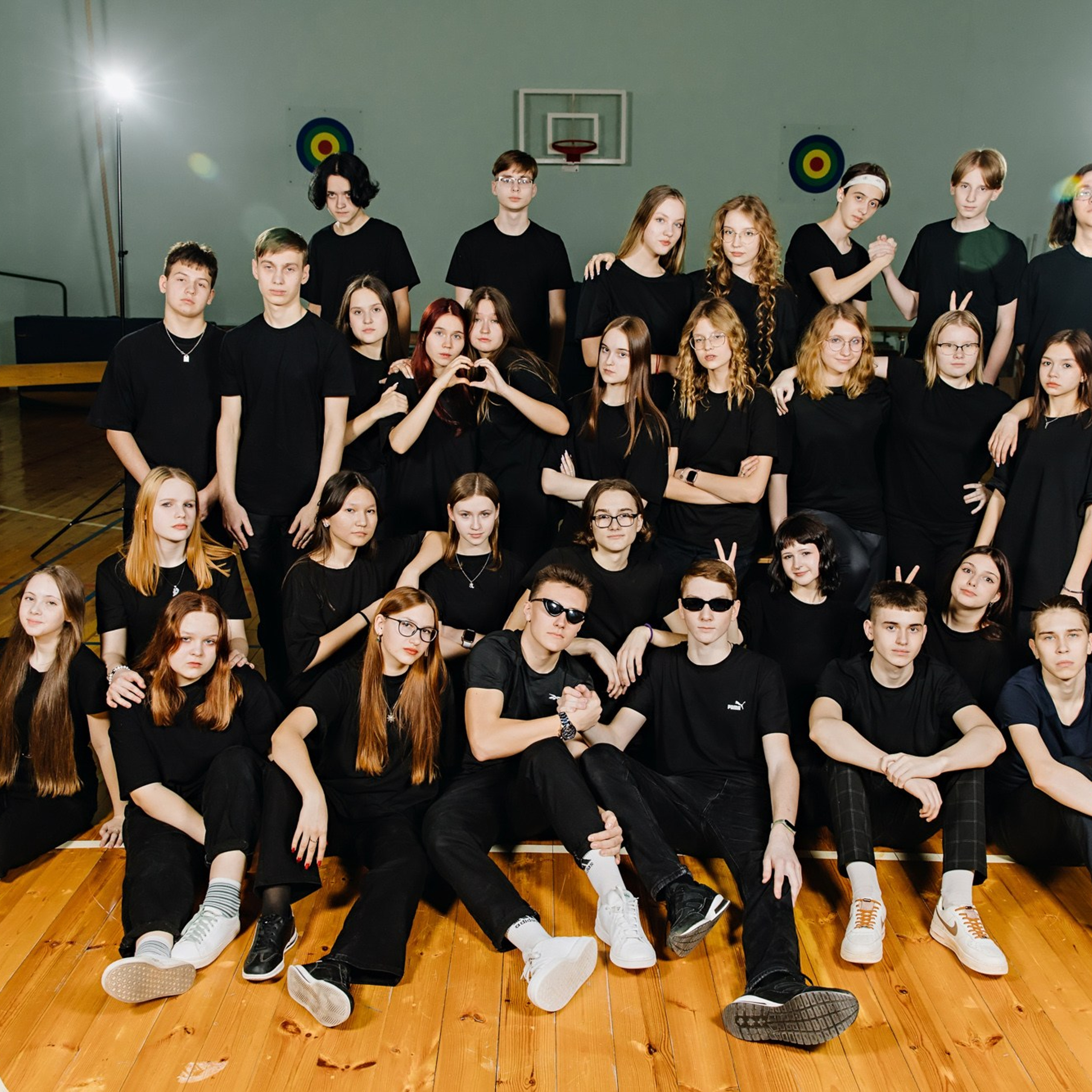 Съемка для выпускников старших классов – профессиональные фото  школьников 10-11 классов. Школьная съемка и создание выпускных альбомов в Нижнем Новгороде