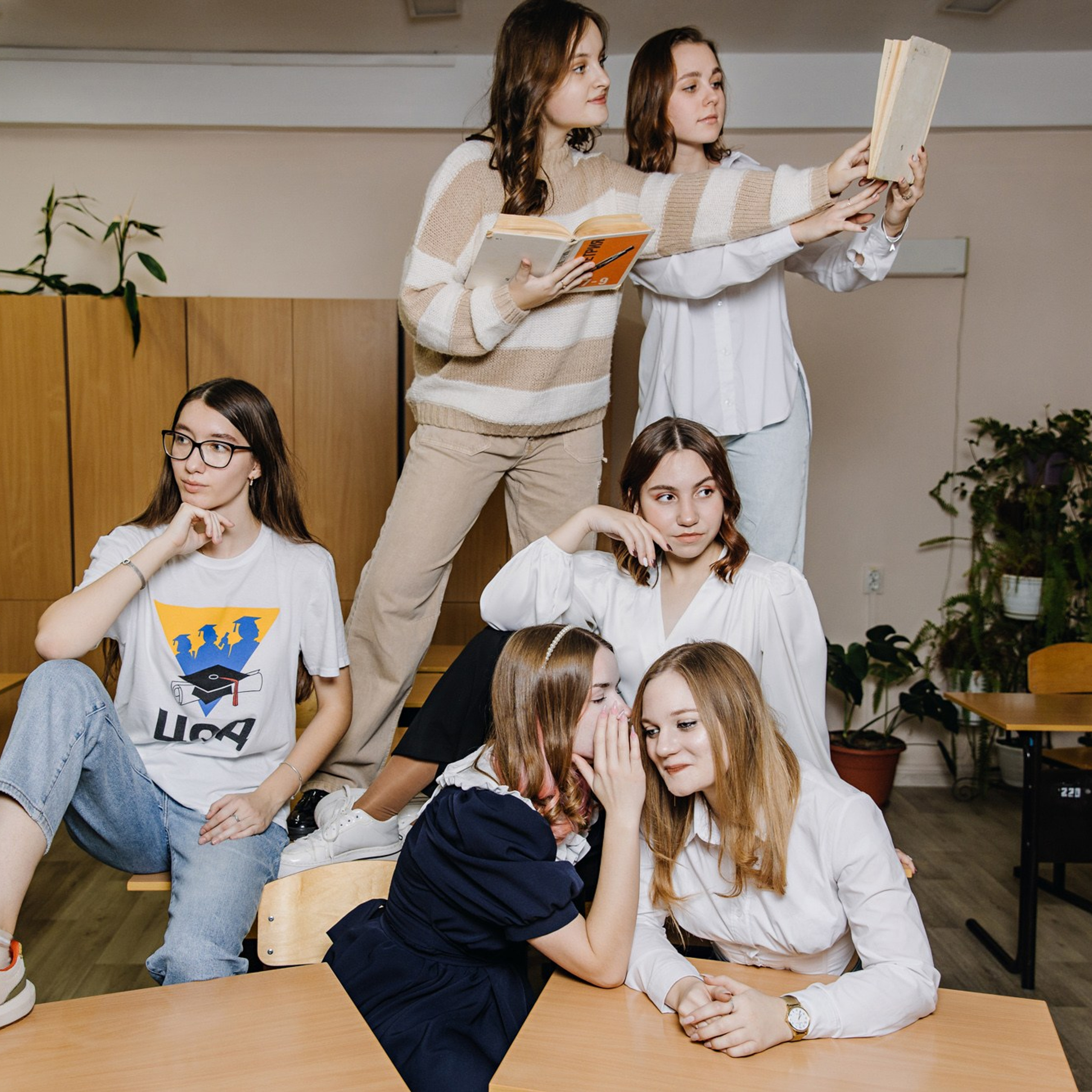 Съемка для выпускников старших классов – профессиональные фото  школьников 10-11 классов. Школьная съемка и создание выпускных альбомов в Нижнем Новгороде