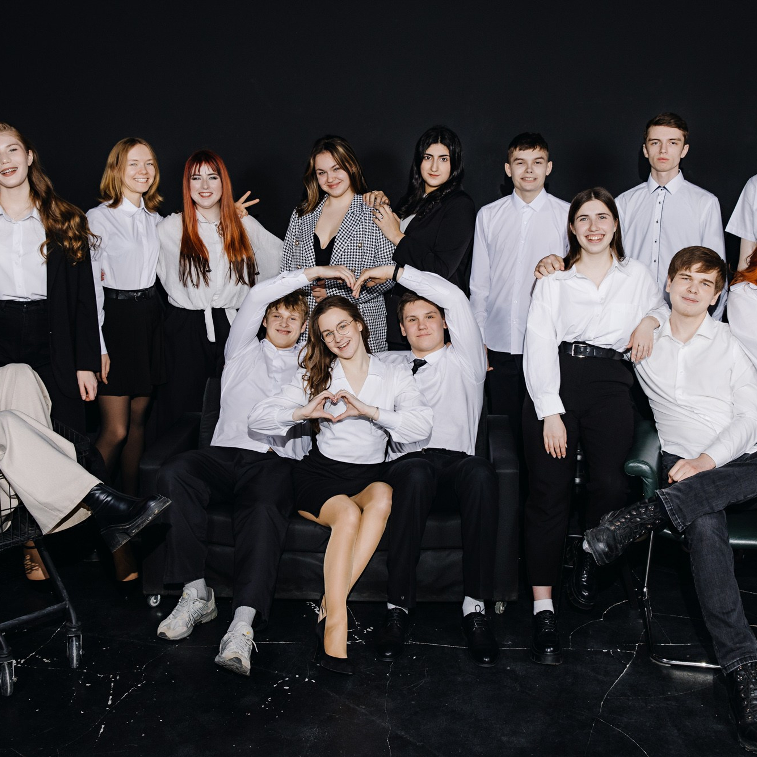 Съемка для выпускников старших классов – профессиональные фото  школьников 10-11 классов. Школьная съемка и создание выпускных альбомов в Нижнем Новгороде