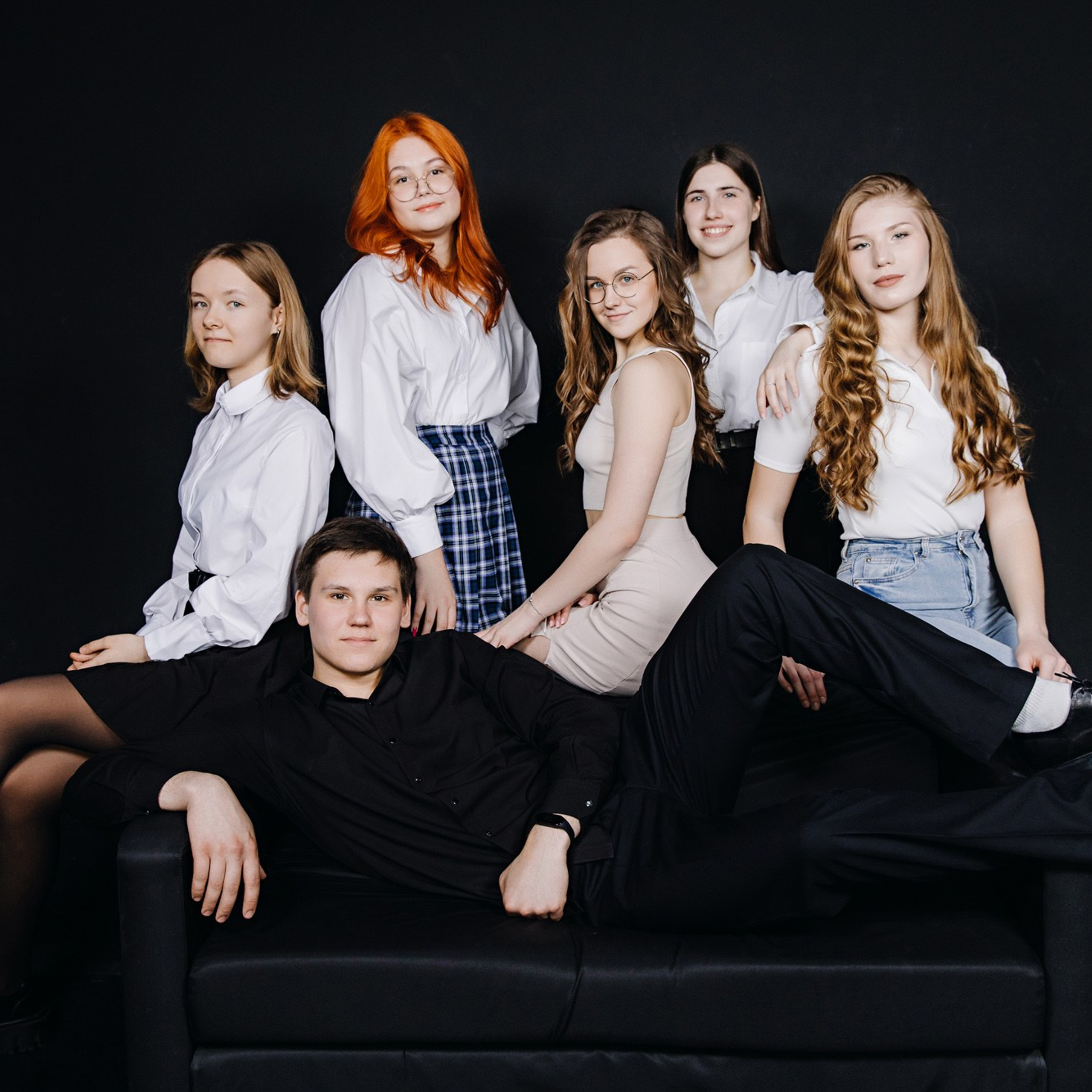 Съемка для выпускников старших классов – профессиональные фото  школьников 10-11 классов. Школьная съемка и создание выпускных альбомов в Нижнем Новгороде