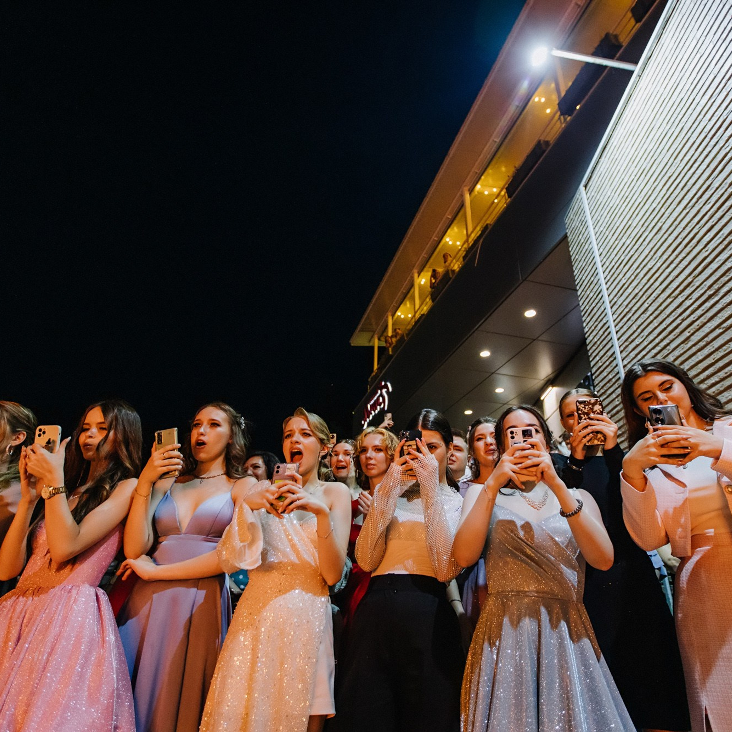 Выпускная фотосессия | Репортаж и съемка на фотозоне. Школьная съемка и создание выпускных альбомов в Нижнем Новгороде