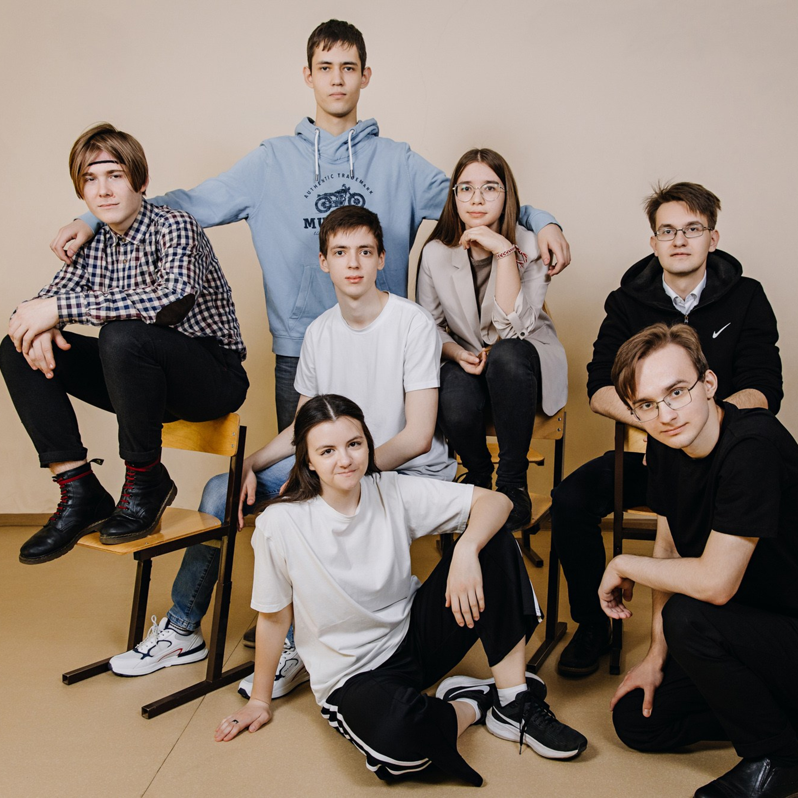 Съемка для выпускников старших классов – профессиональные фото  школьников 10-11 классов. Школьная съемка и создание выпускных альбомов в Нижнем Новгороде