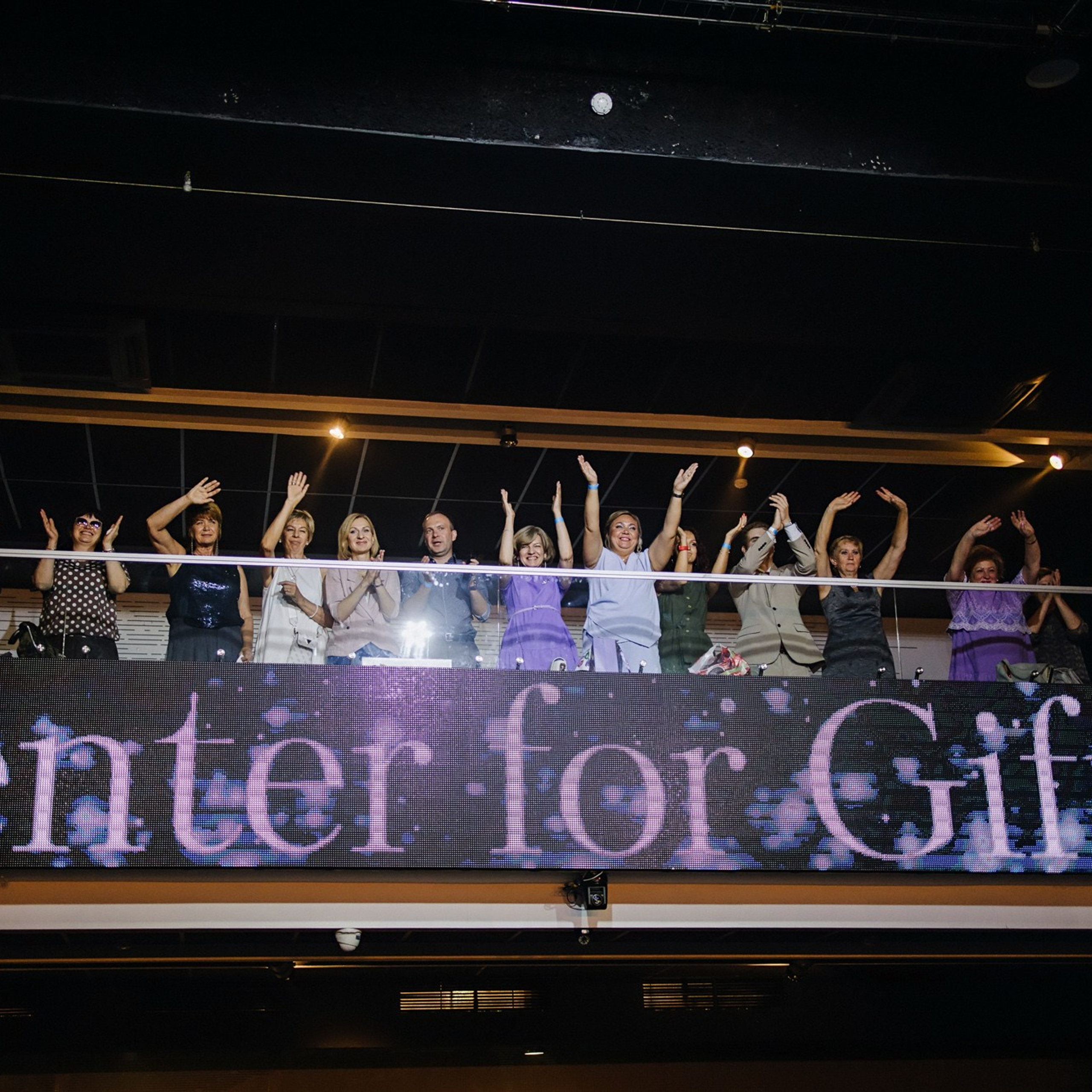 Выпускная фотосессия | Репортаж и съемка на фотозоне. Школьная съемка и создание выпускных альбомов в Нижнем Новгороде