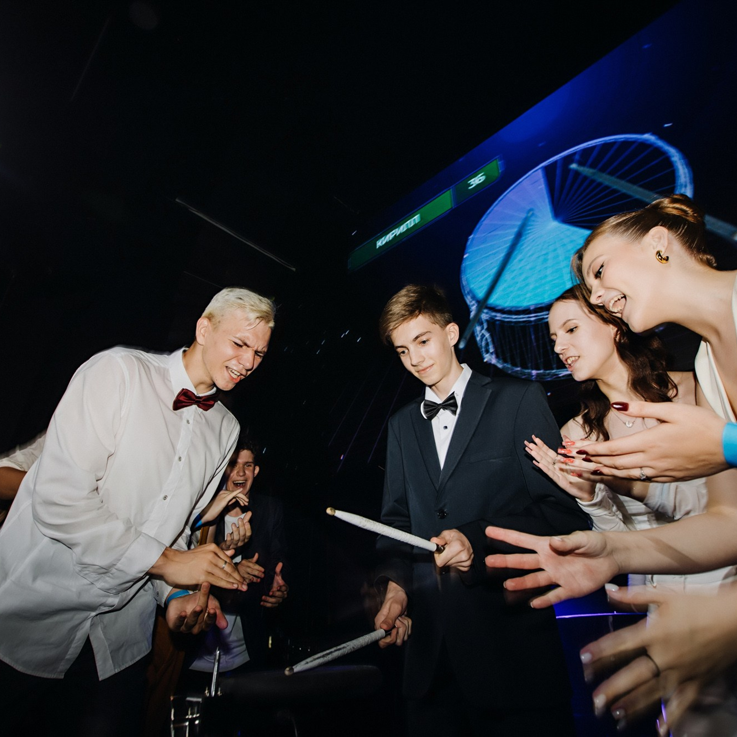 Выпускная фотосессия | Репортаж и съемка на фотозоне. Школьная съемка и создание выпускных альбомов в Нижнем Новгороде