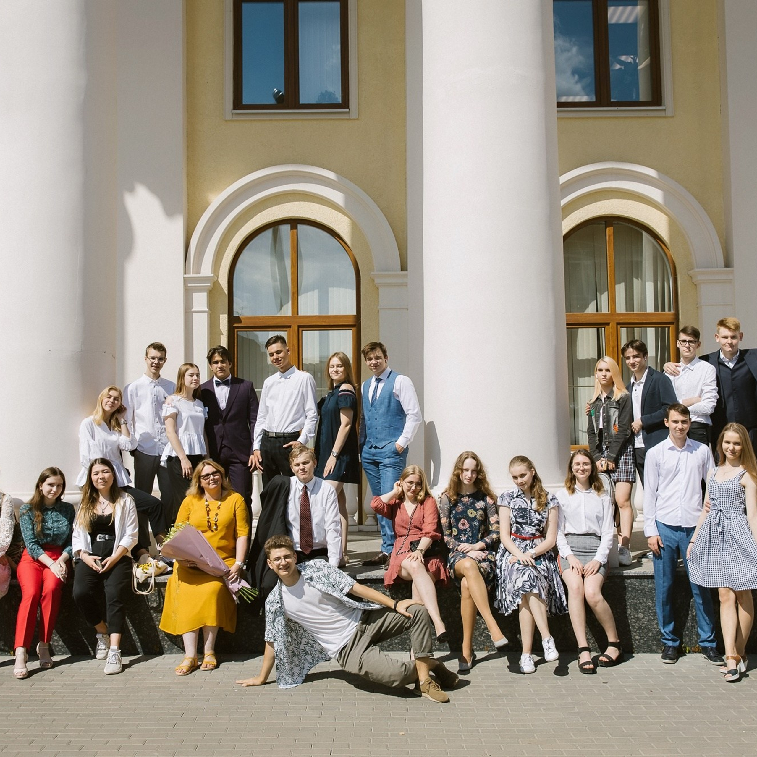 Прогулочные школьные фотосессии | Уличные съемки для школьников. Школьная съемка и создание выпускных альбомов в Нижнем Новгороде