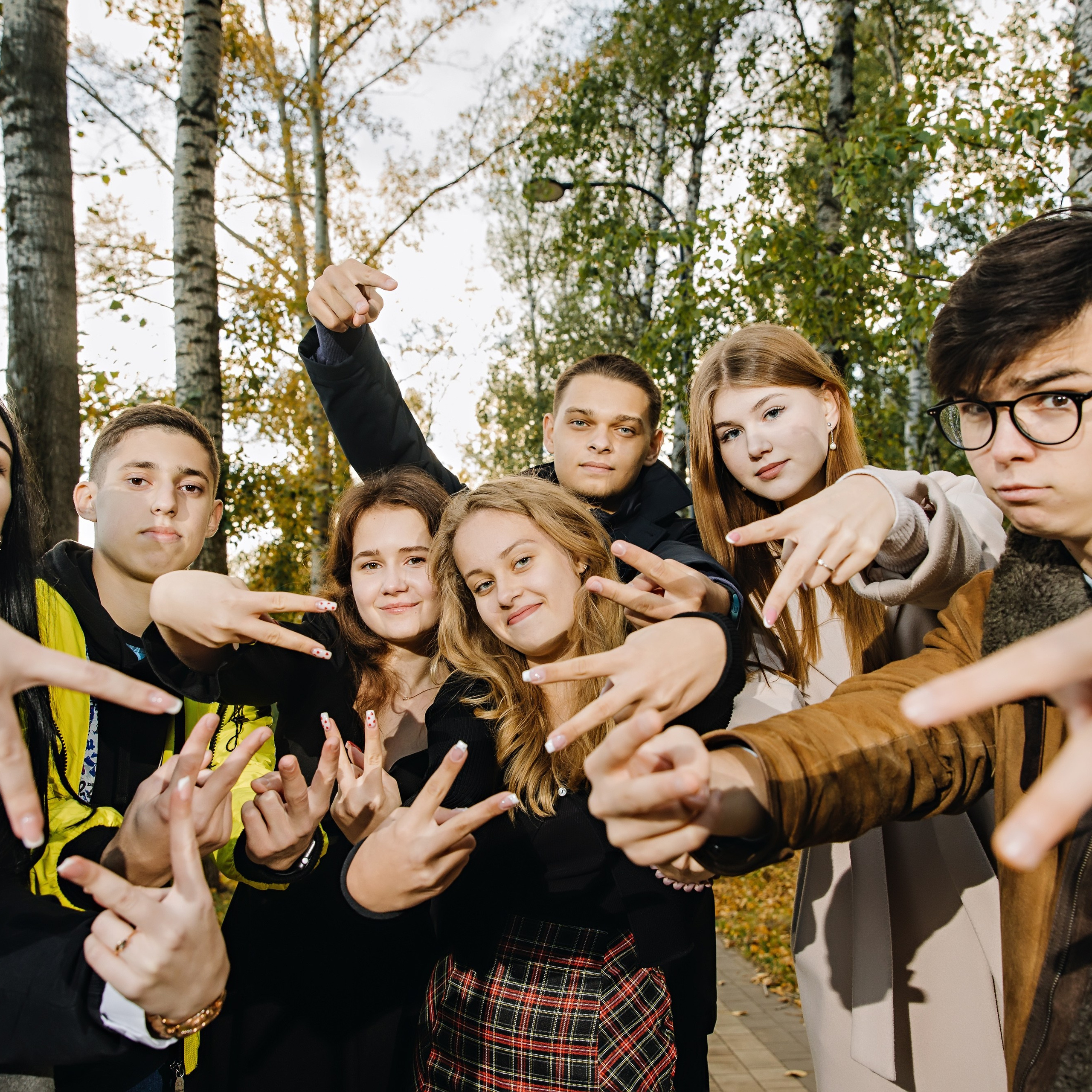 Прогулочные школьные фотосессии | Уличные съемки для школьников. Школьная съемка и создание выпускных альбомов в Нижнем Новгороде