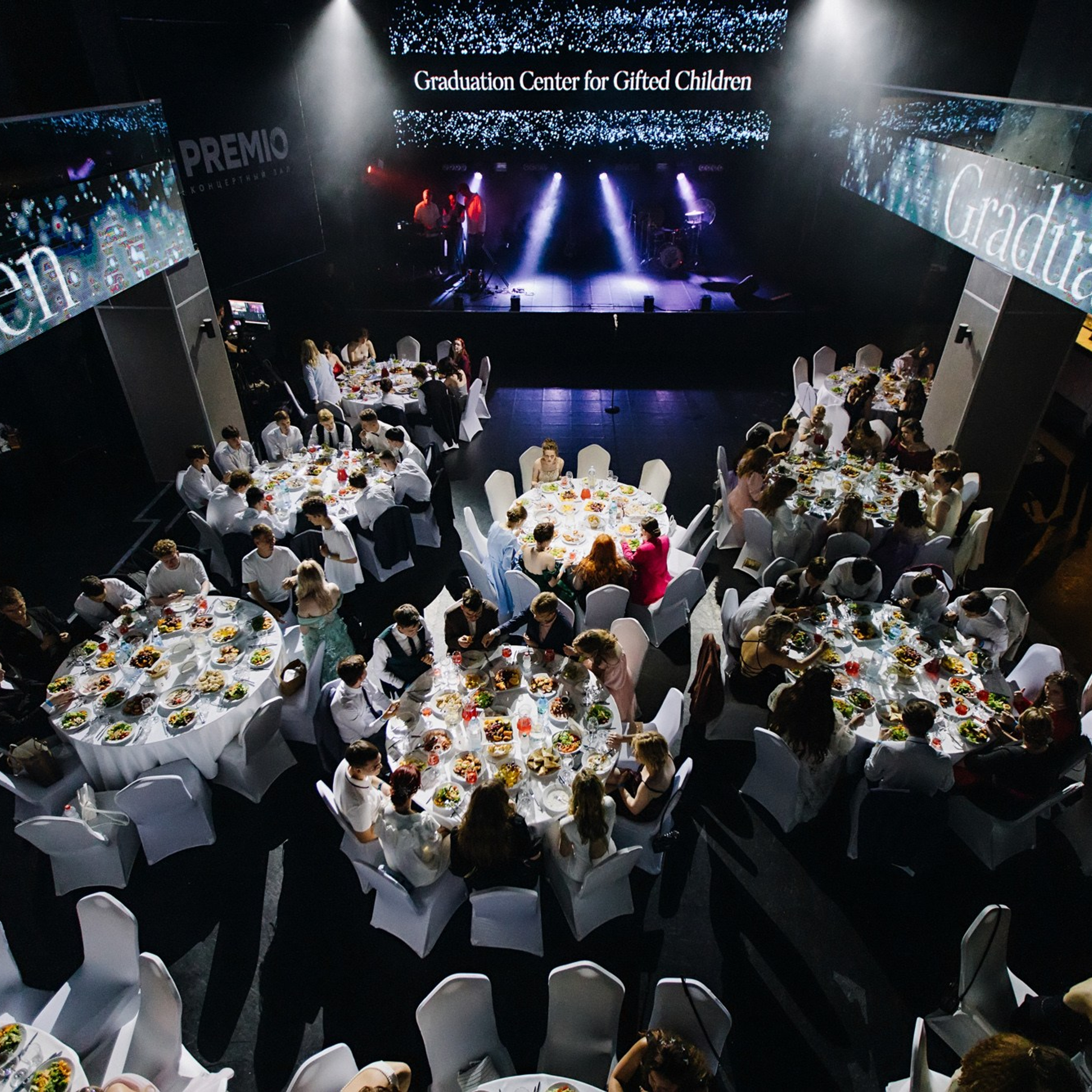 Выпускная фотосессия | Репортаж и съемка на фотозоне. Школьная съемка и создание выпускных альбомов в Нижнем Новгороде