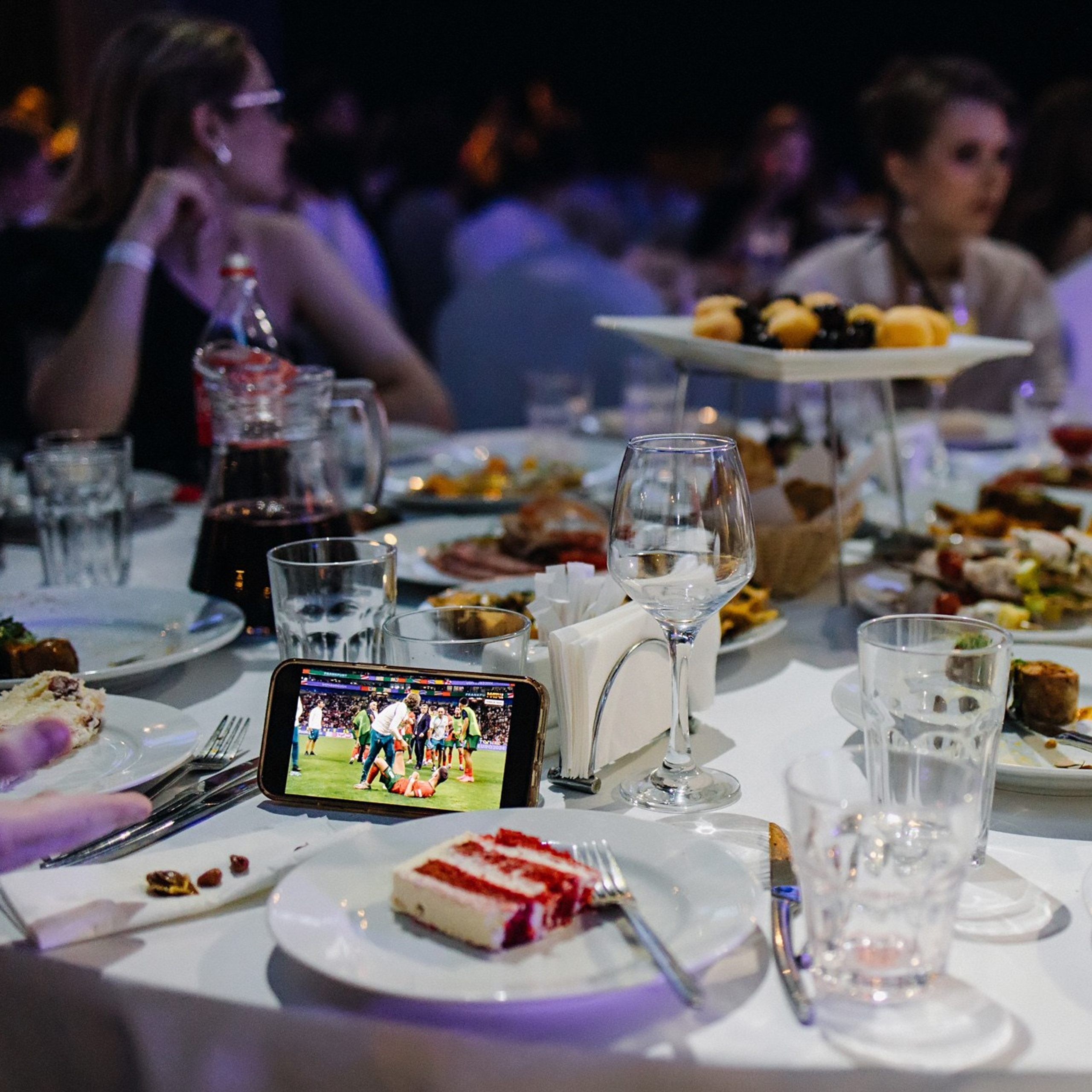 Выпускная фотосессия | Репортаж и съемка на фотозоне. Школьная съемка и создание выпускных альбомов в Нижнем Новгороде