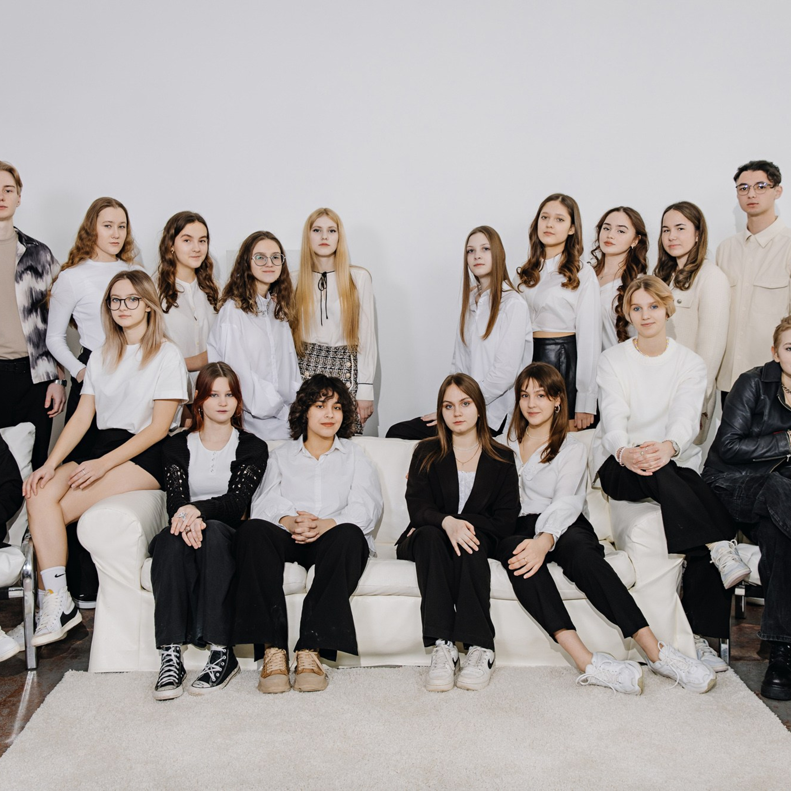 Съемка для выпускников старших классов – профессиональные фото  школьников 10-11 классов. Школьная съемка и создание выпускных альбомов в Нижнем Новгороде