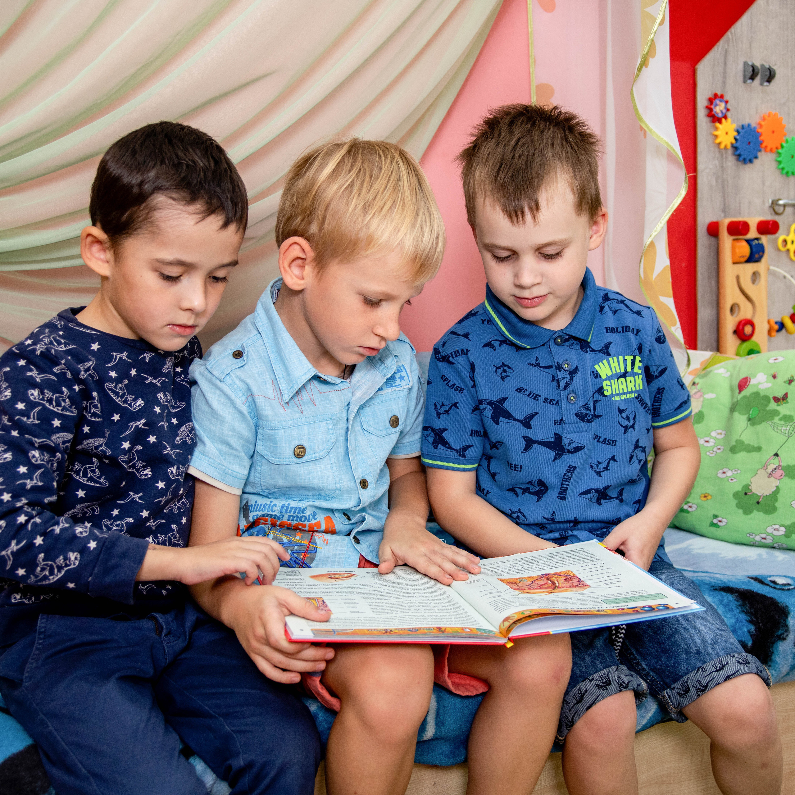 Мои лучшие друзья. Студия выпускных альбомов и школьной фотографии «Идея» г. Оренбург