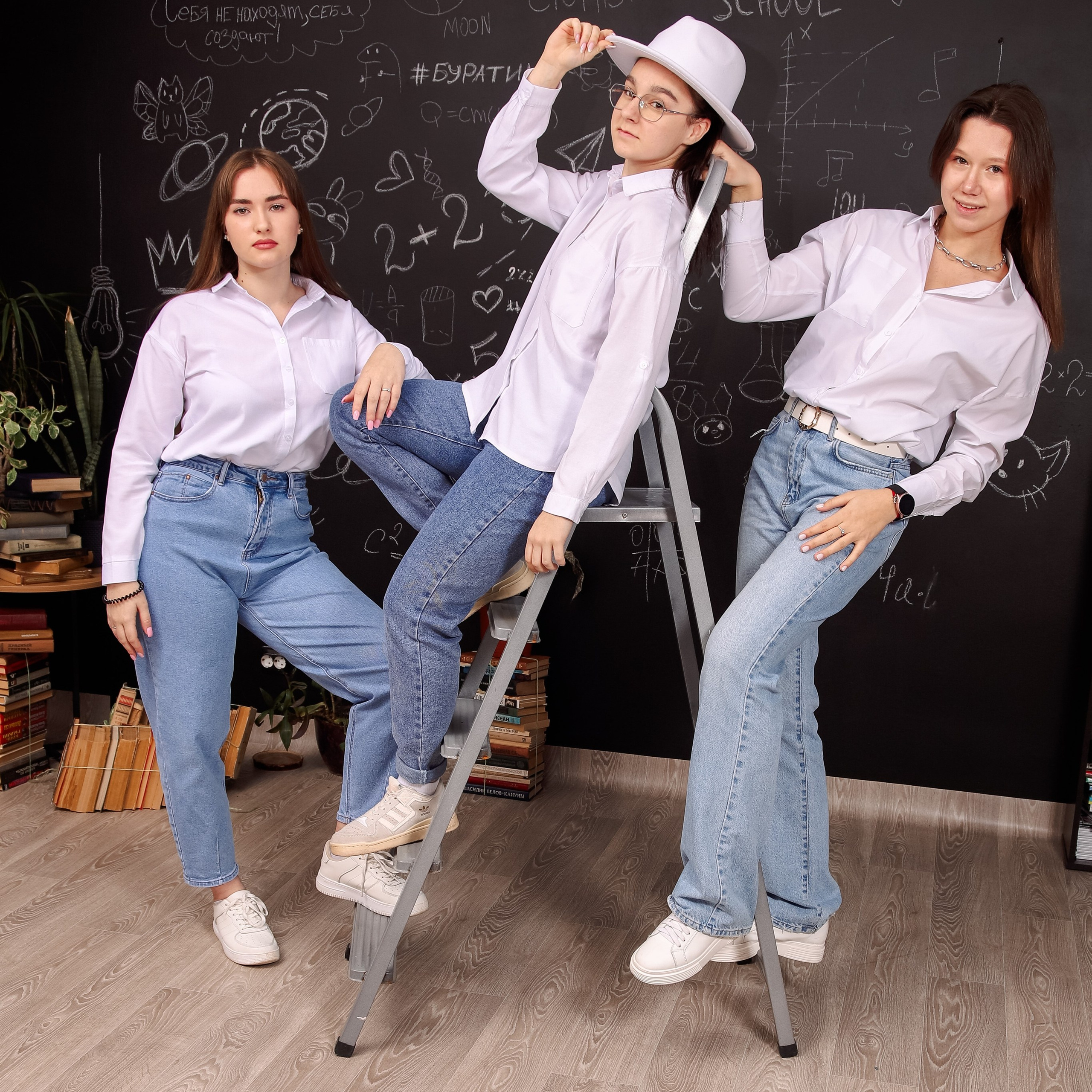 Друзья. Студия выпускных альбомов и школьной фотографии «Идея» г. Оренбург