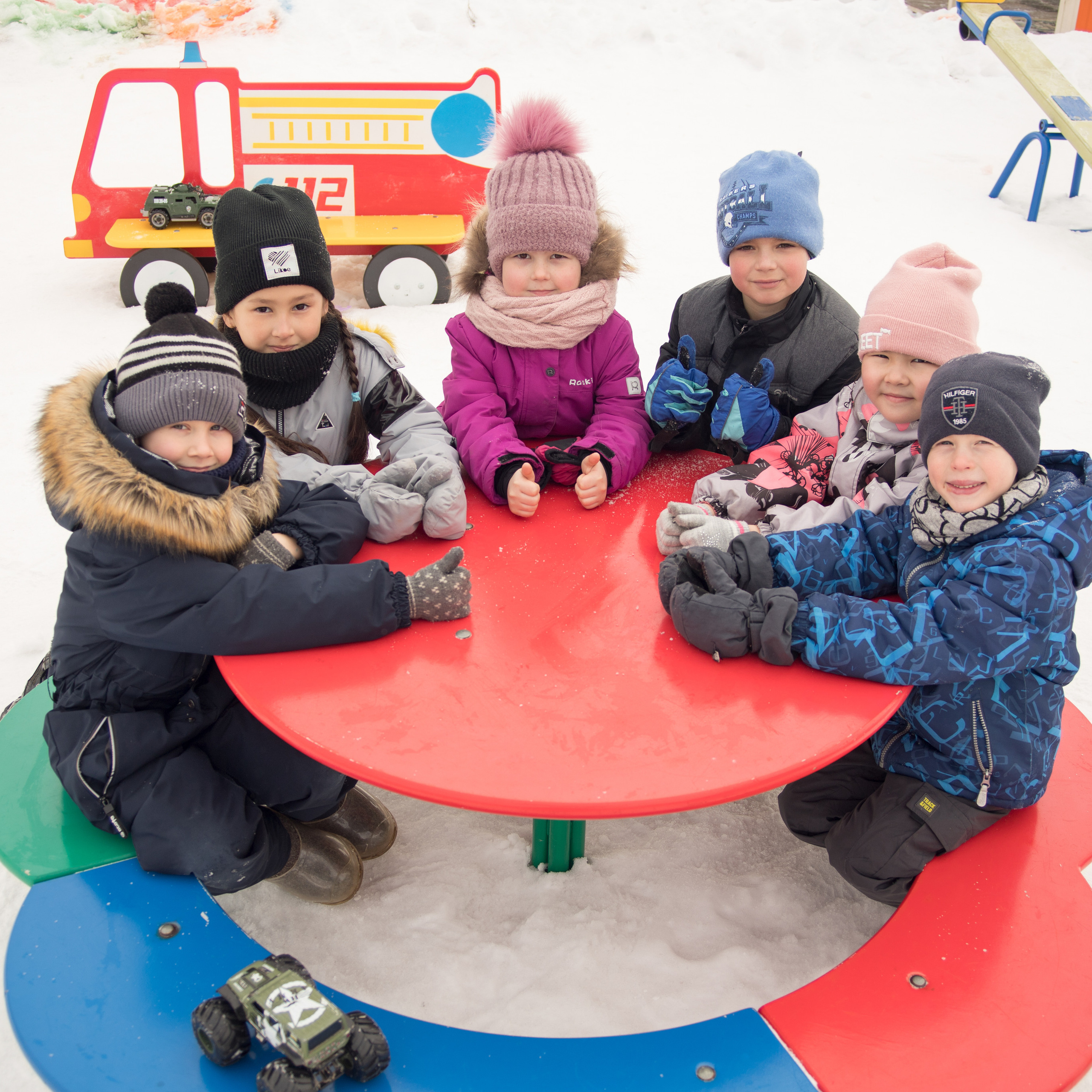 Мои лучшие друзья. Студия выпускных альбомов и школьной фотографии «Идея» г. Оренбург