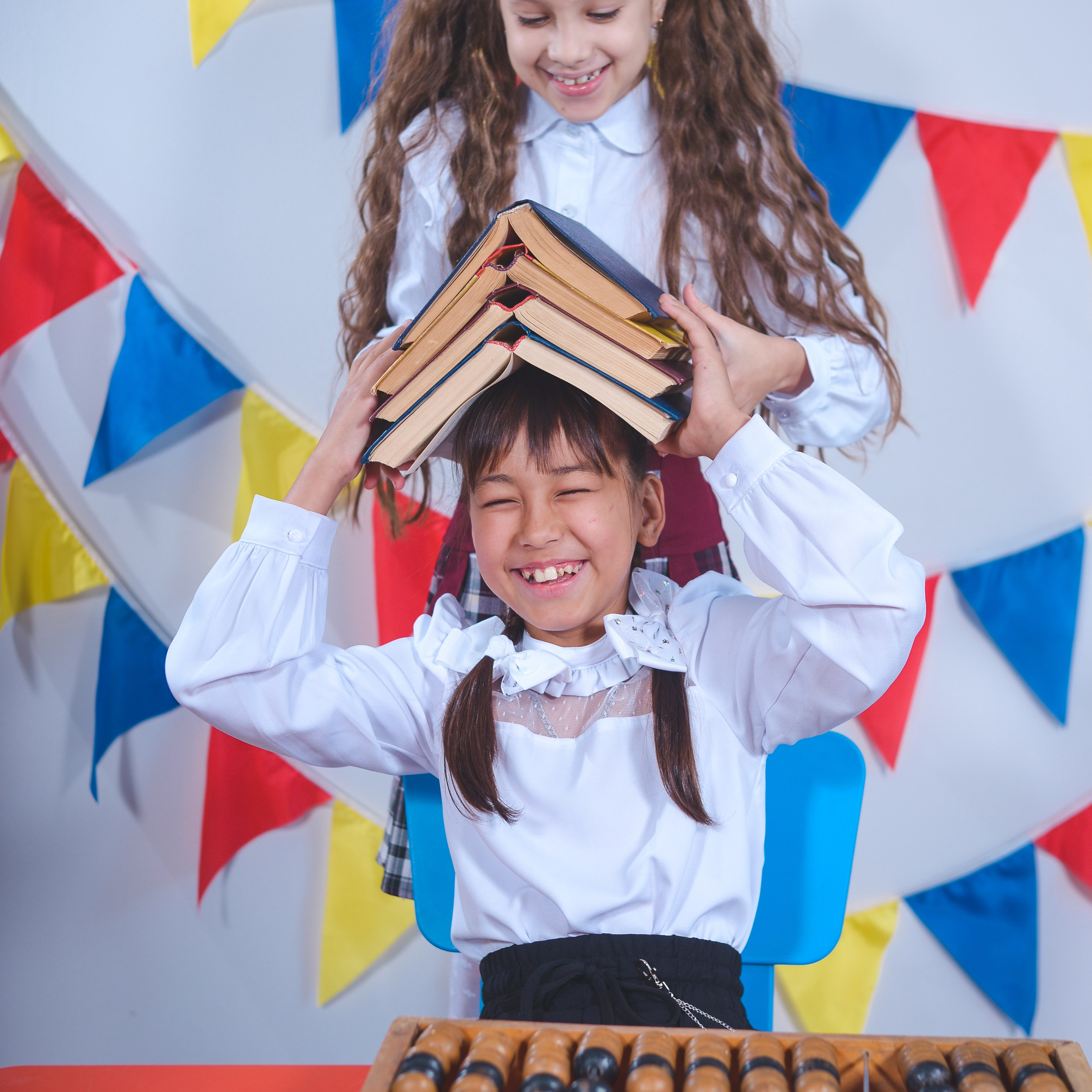 В студии. Студия выпускных альбомов и школьной фотографии «Идея» г. Оренбург