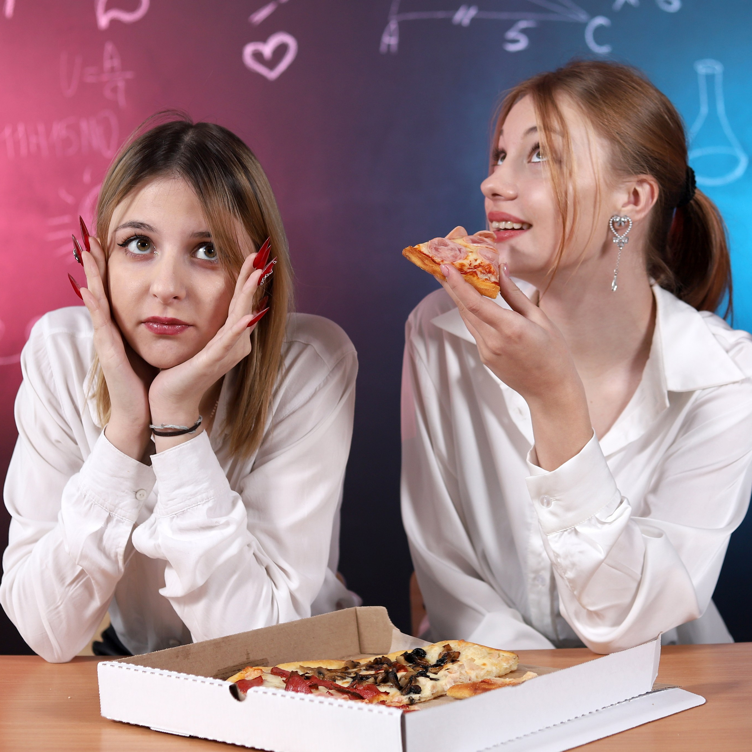 В студии. Студия выпускных альбомов и школьной фотографии «Идея» г. Оренбург