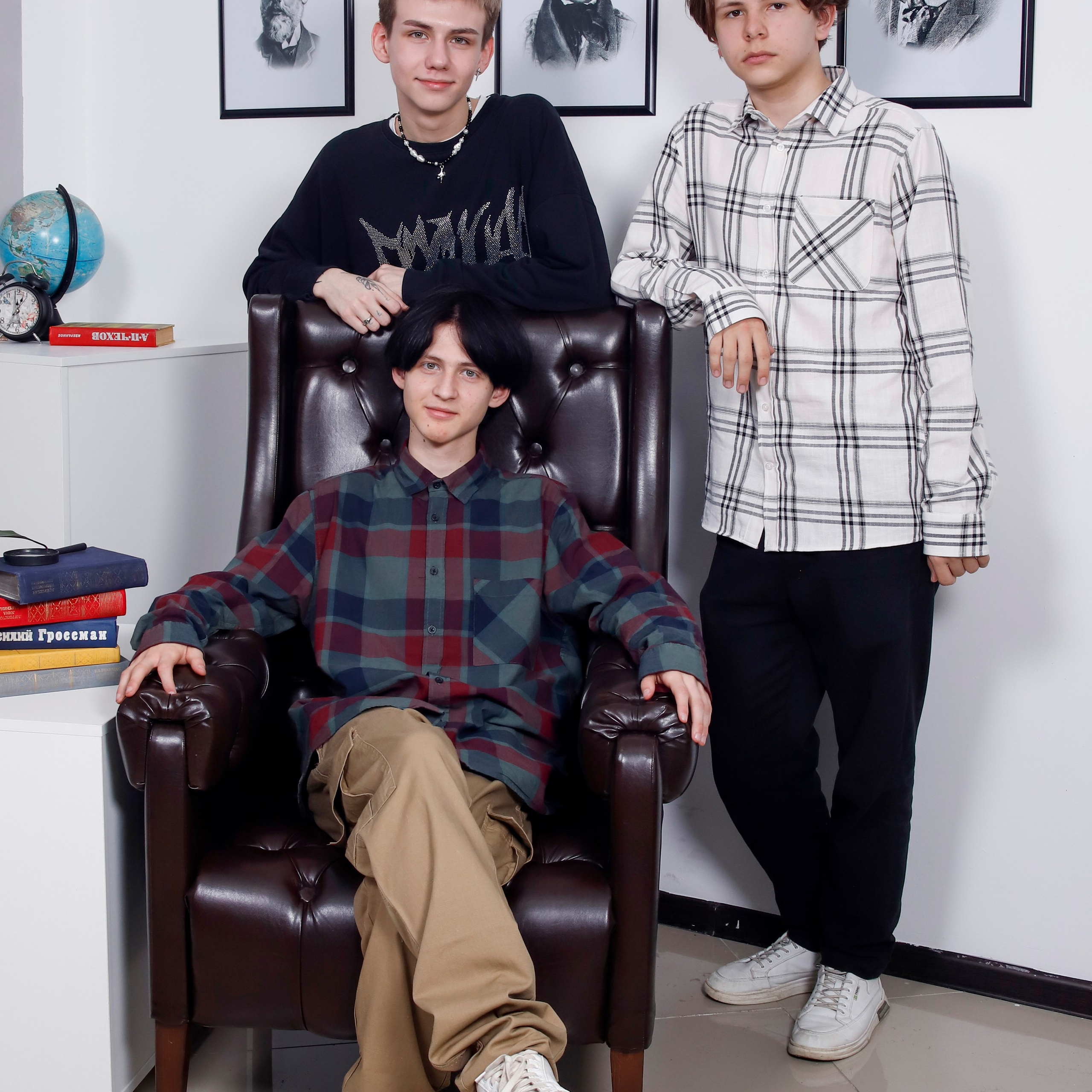 В студии. Студия выпускных альбомов и школьной фотографии «Идея» г. Оренбург